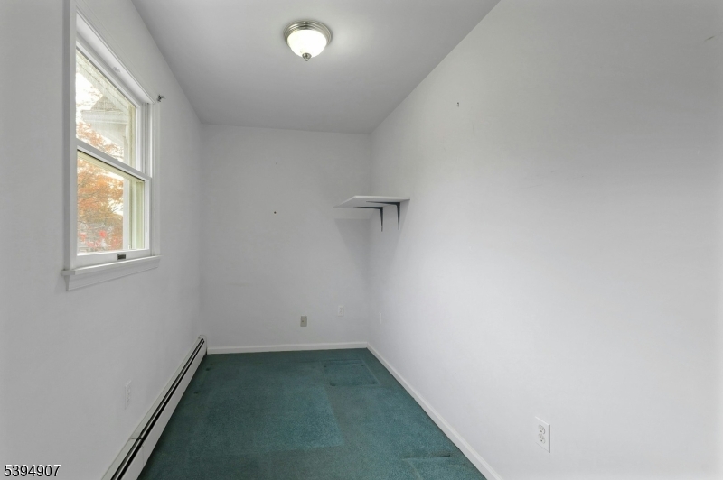 Wayne Twp., New Jersey, 07470, United States, 4 Bedrooms Bedrooms, ,4 BathroomsBathrooms,Residential,For Sale,1989007