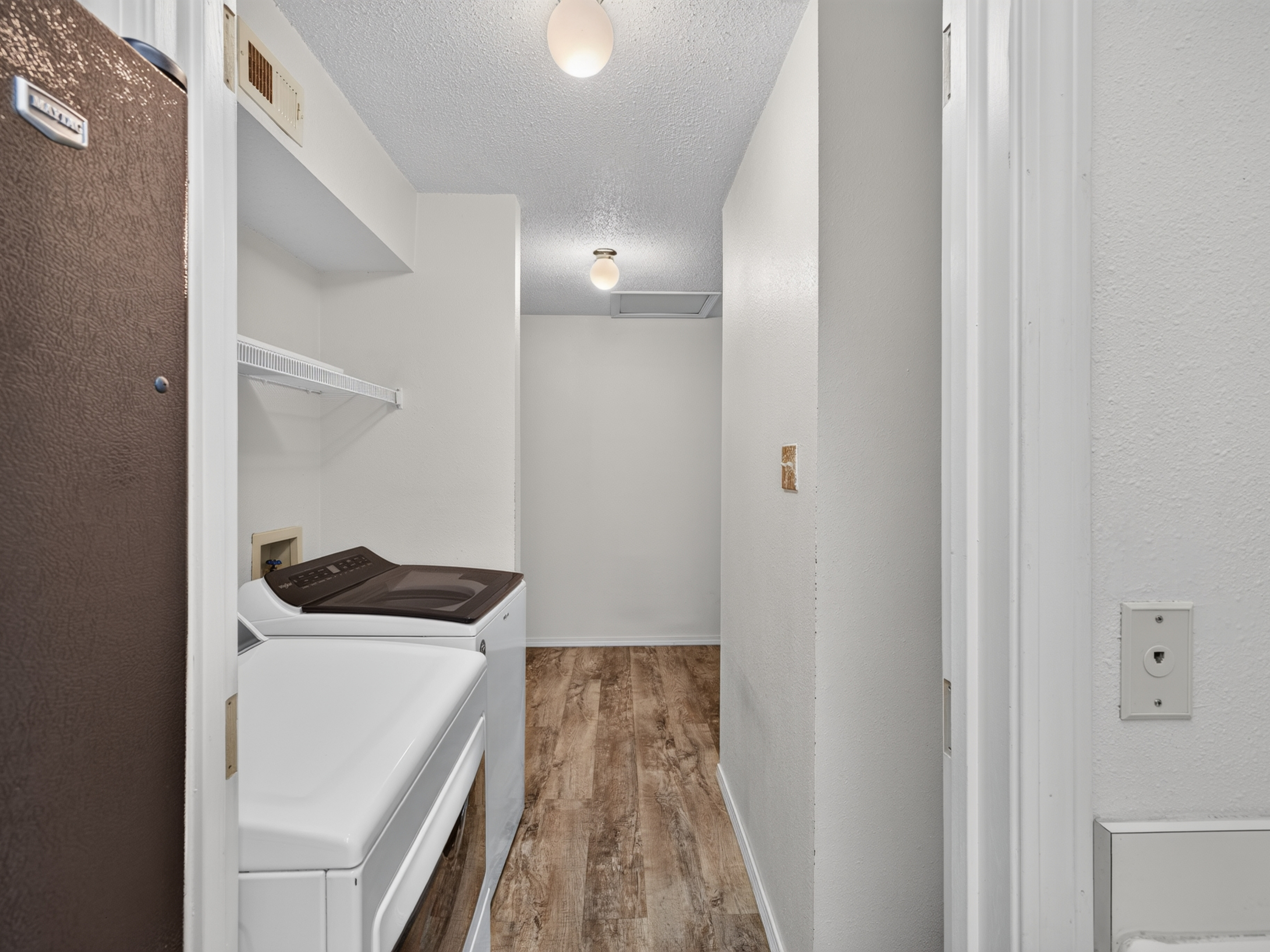  Your peaceful one-bedroom condo in The Hollow awaits. - 物件實景