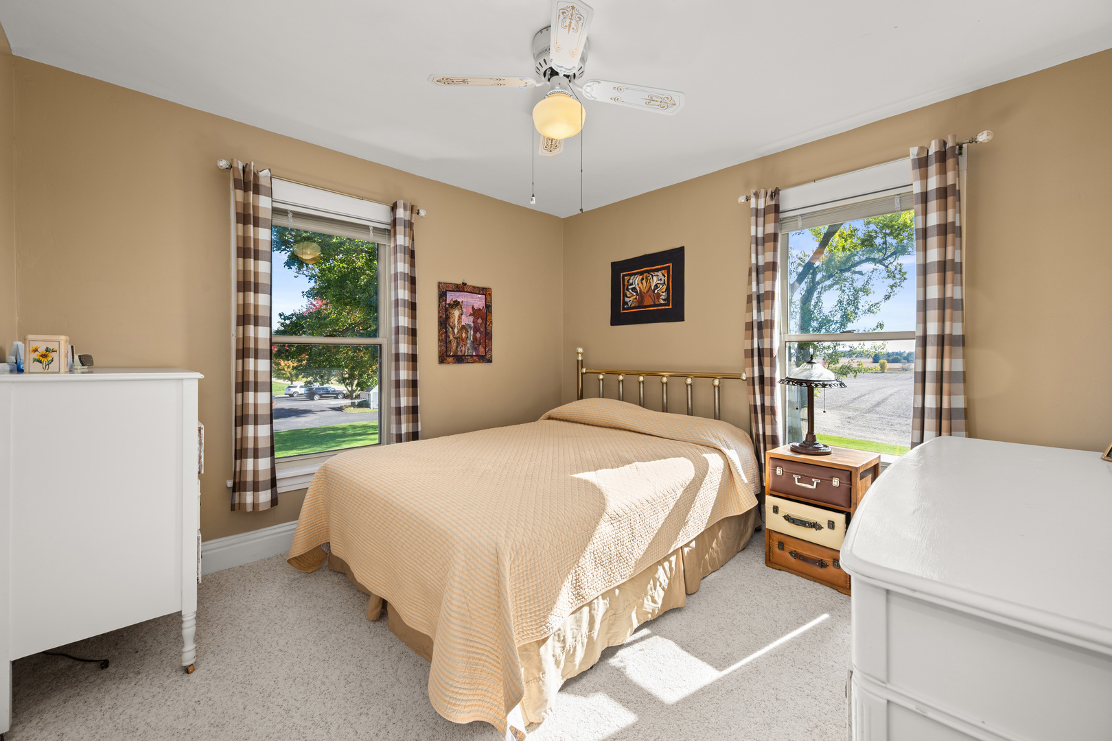 Sycamore, Illinois, 60178, United States, 4 Bedrooms Bedrooms, ,5 BathroomsBathrooms,Residential,For Sale,2001773