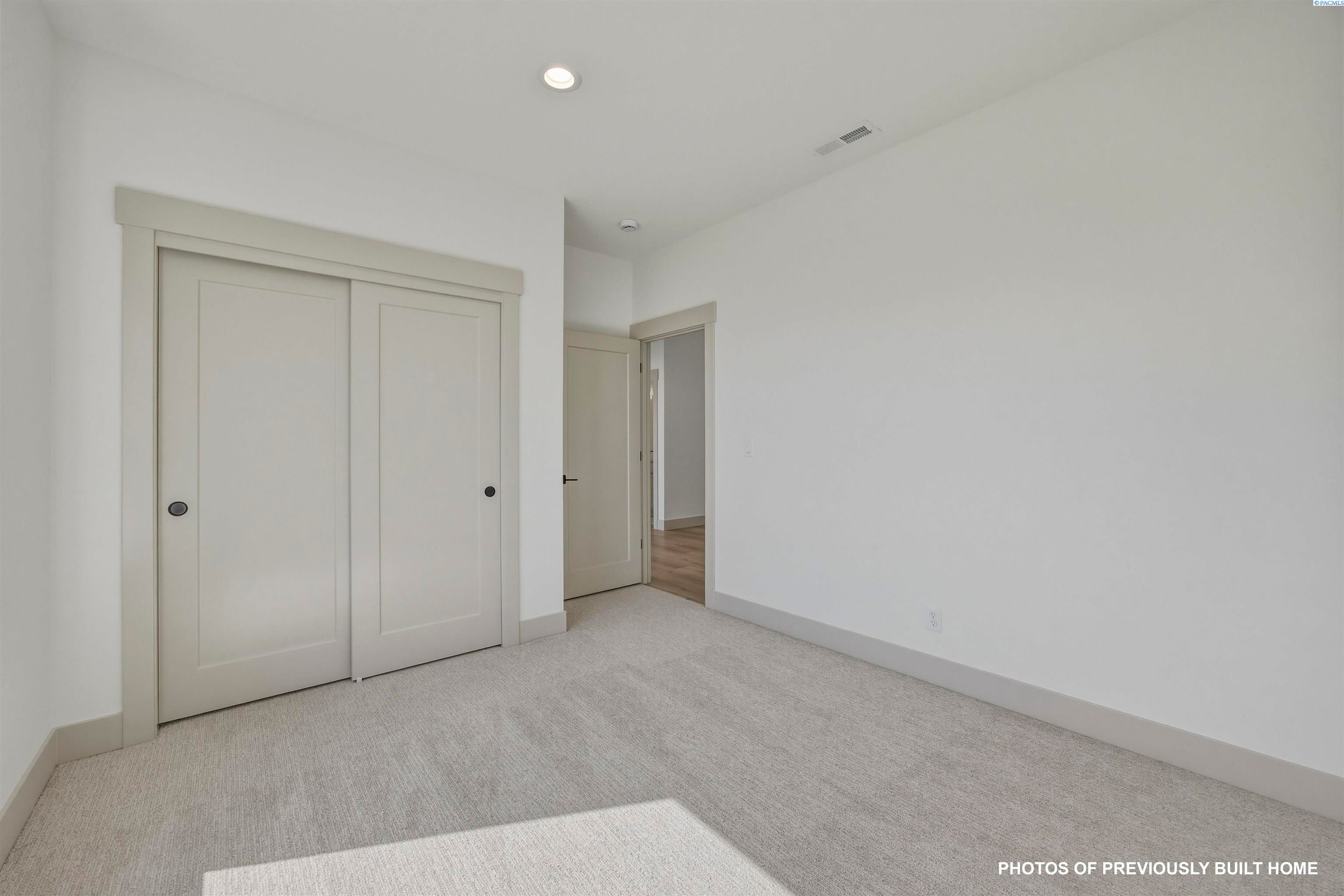 Richland, Washington, 99352, United States, 4 Bedrooms Bedrooms, ,3 BathroomsBathrooms,Residential,For Sale,2048116