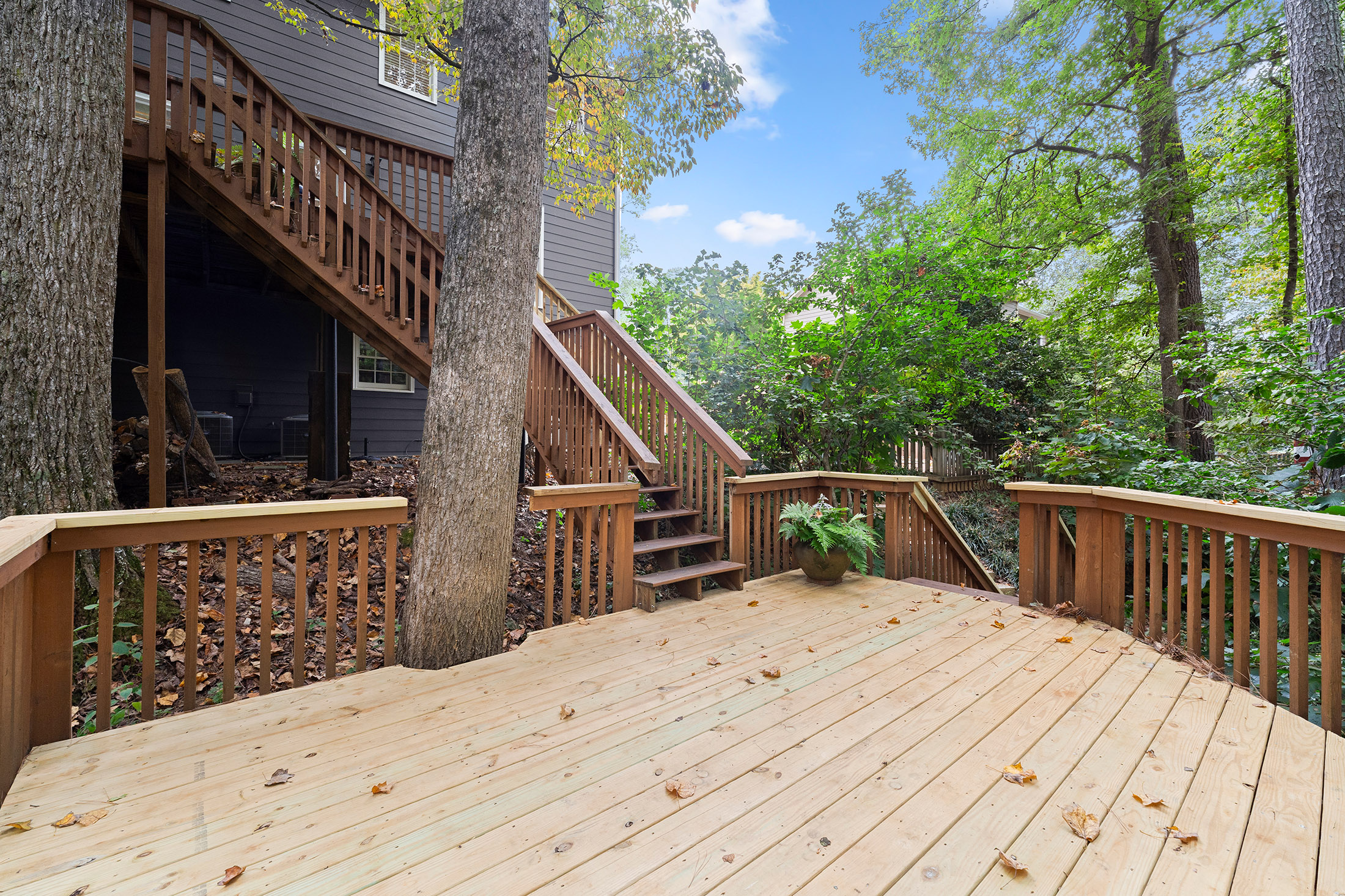  Beautifully Transformed Home in Lassiter School District - 物件實景