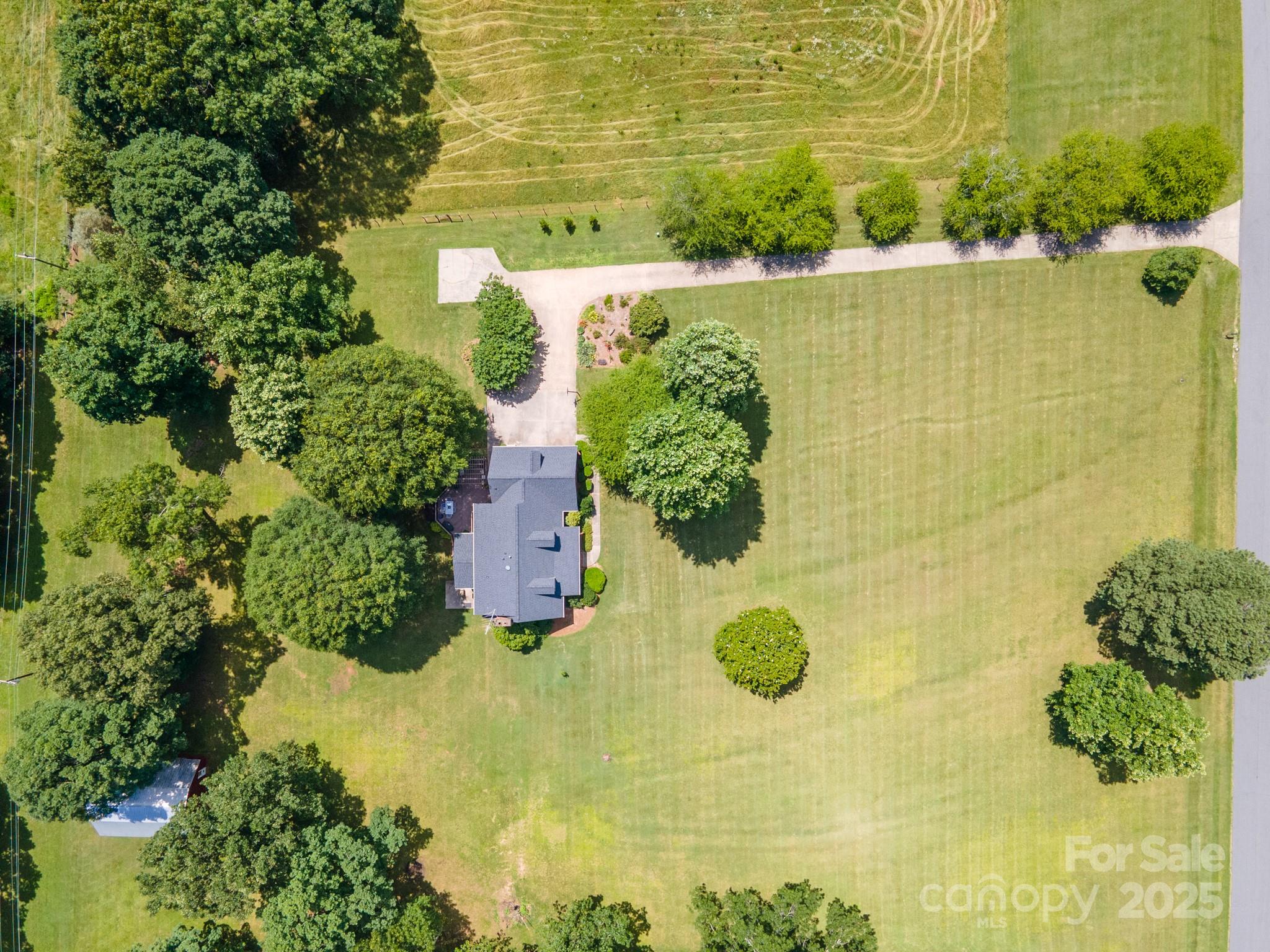 Granite Falls, North Carolina, 28630, United States, 4 Bedrooms Bedrooms, ,4 BathroomsBathrooms,Residential,For Sale,1907172