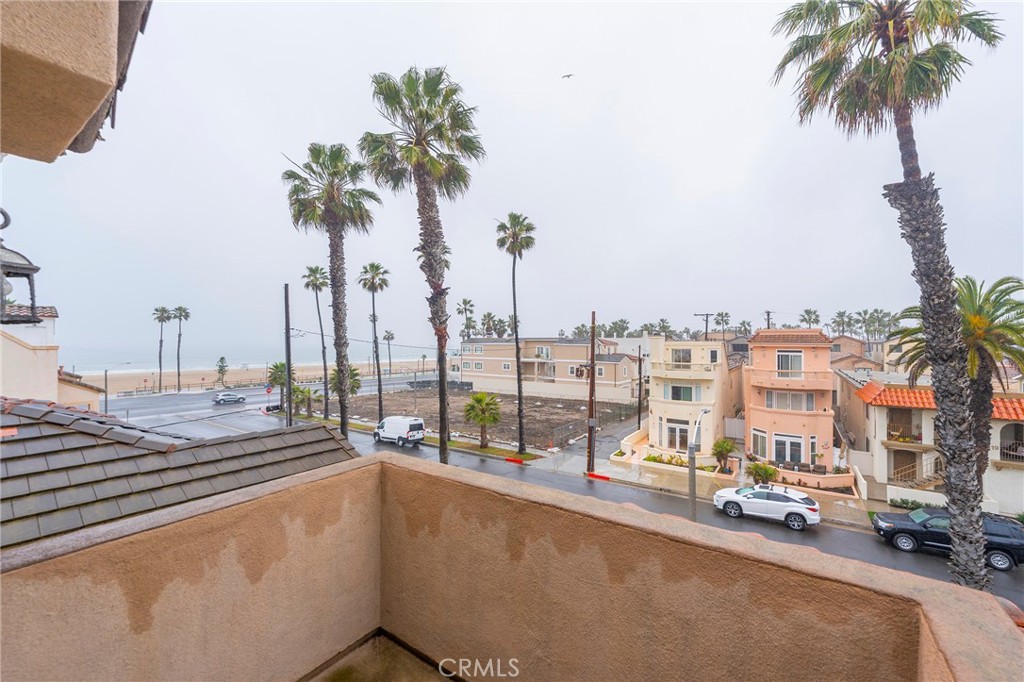 Huntington Beach, California, 92648, United States, 3 Bedrooms Bedrooms, ,4 BathroomsBathrooms,Residential,For Sale,1897780