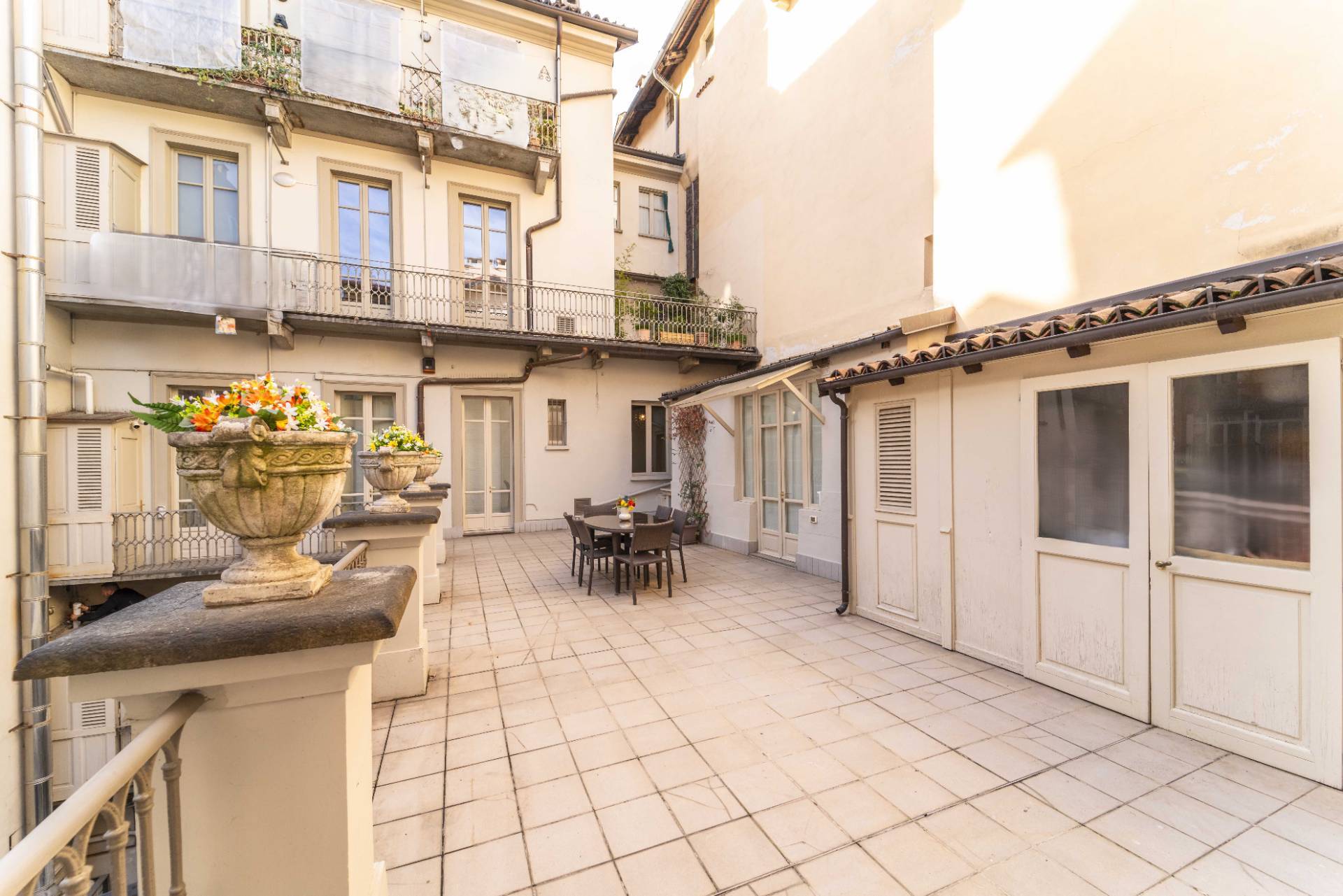 Torino, Torino, 10100, IT, 3 Bedrooms Bedrooms, ,4 BathroomsBathrooms,Residential,For Sale,1989307