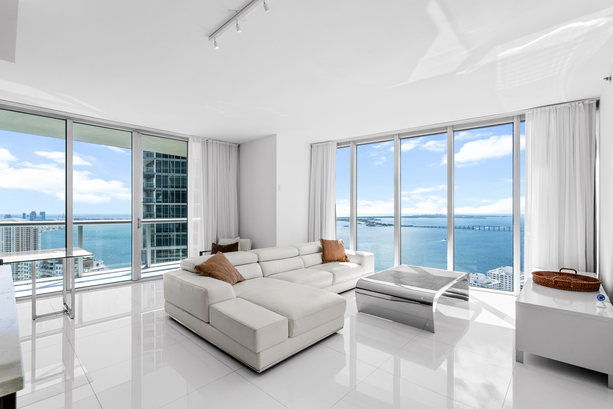  485 Brickell Ave, Miami, FL, 33131 - 物件實景
