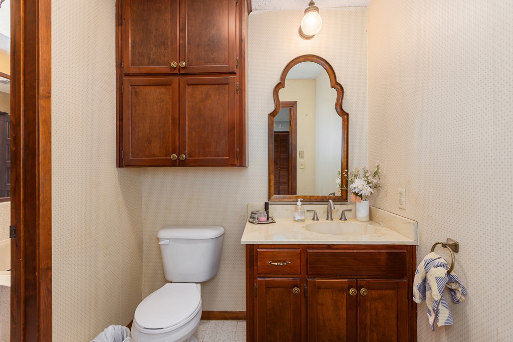 Pineland, Texas, 75968, United States, 4 Bedrooms Bedrooms, ,5 BathroomsBathrooms,Residential,For Sale,1983137