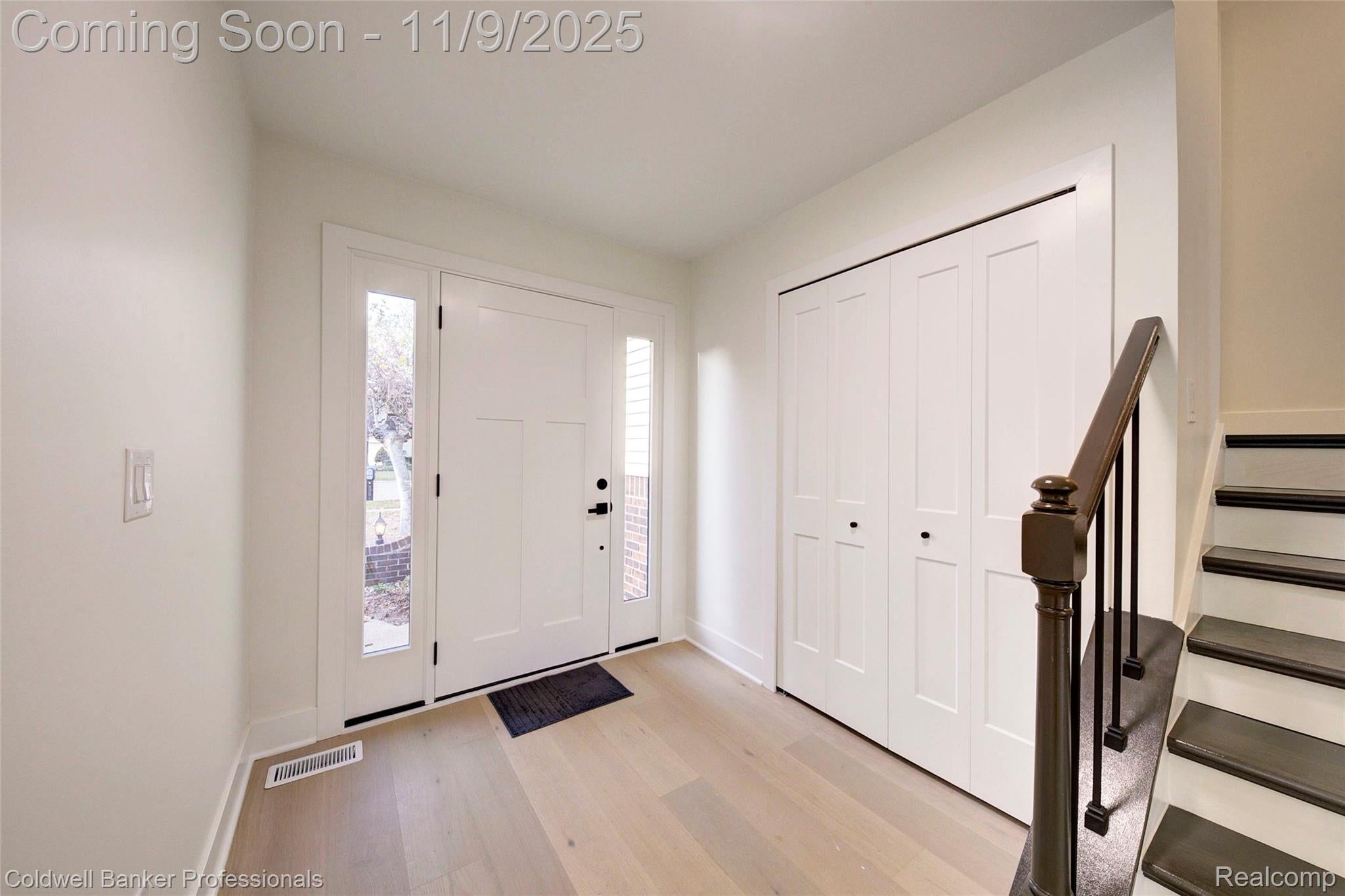 Troy, Michigan, 48085, United States, 4 Bedrooms Bedrooms, ,2 BathroomsBathrooms,Residential,For Sale,1989080