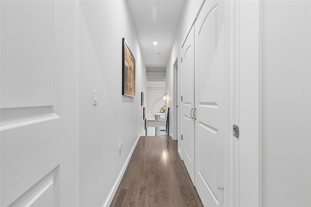 South Side, Pennsylvania, 15203, United States, 2 Bedrooms Bedrooms, ,3 BathroomsBathrooms,Residential,For Sale,1991307