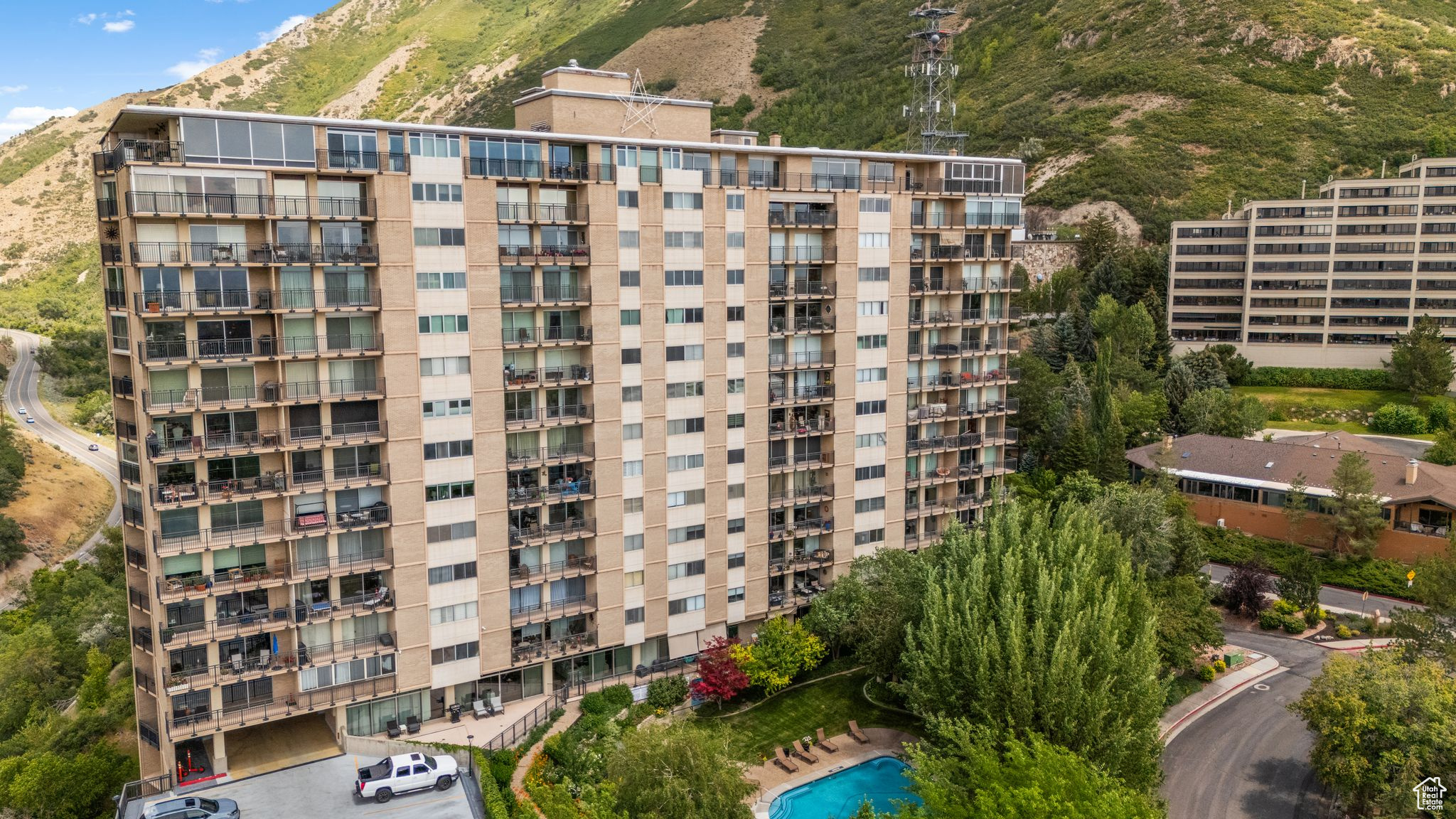 Salt Lake City, Utah, 84108, United States, 2 Bedrooms Bedrooms, ,1 BathroomBathrooms,Residential,For Sale,1882344