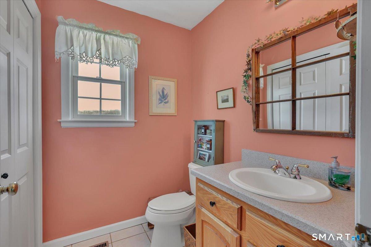 Southington, Connecticut, 06489, United States, 4 Bedrooms Bedrooms, ,4 BathroomsBathrooms,Residential,For Sale,2009677