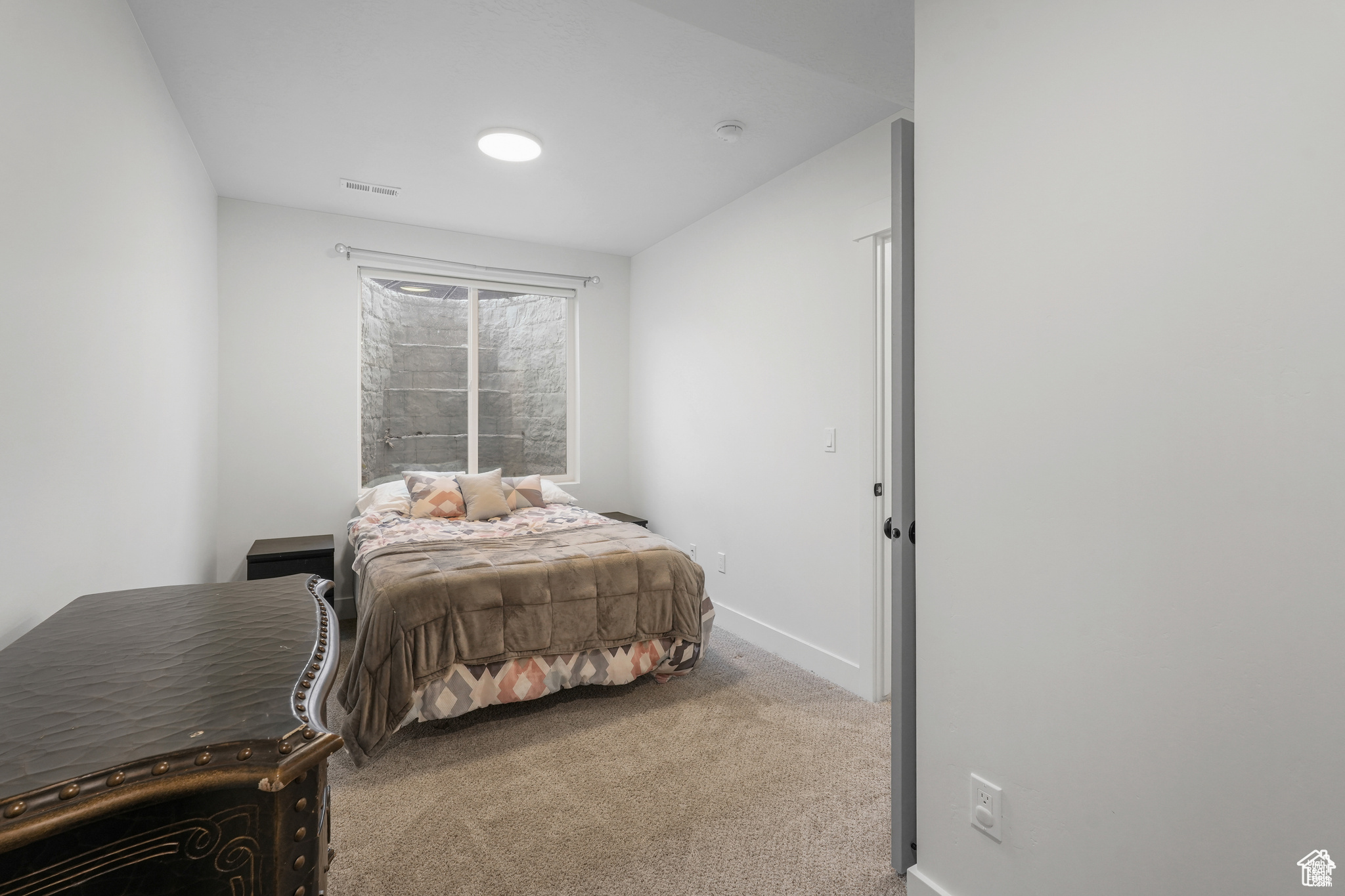 Tooele, Utah, 84074, United States, 6 Bedrooms Bedrooms, ,2 BathroomsBathrooms,Residential,For Sale,1970427