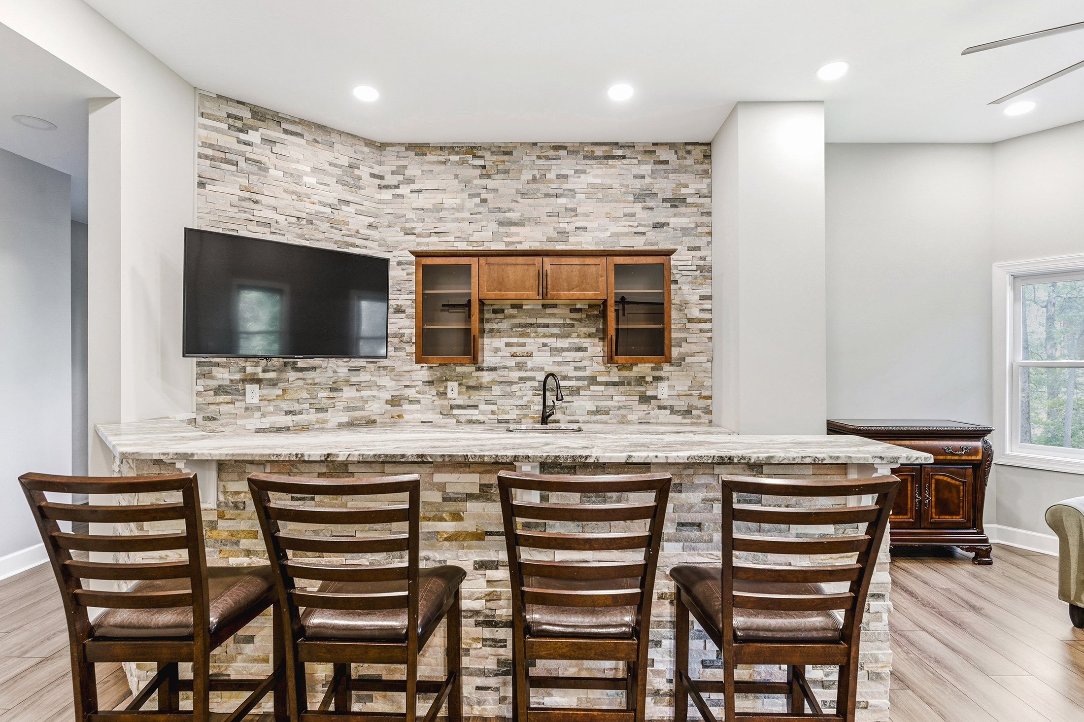  Beautifully Updated Brick Home in Vinings Estate - 物件實景