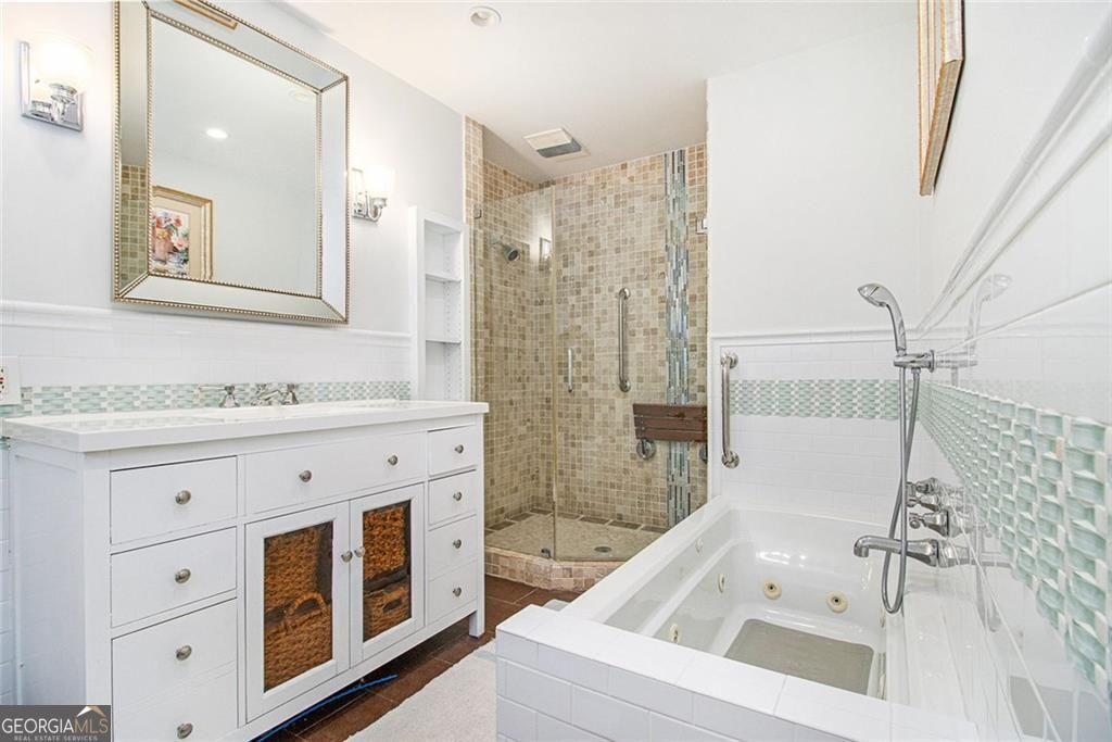 Atlanta, Georgia, 30345, United States, 4 Bedrooms Bedrooms, ,4 BathroomsBathrooms,Residential,For Sale,1929806