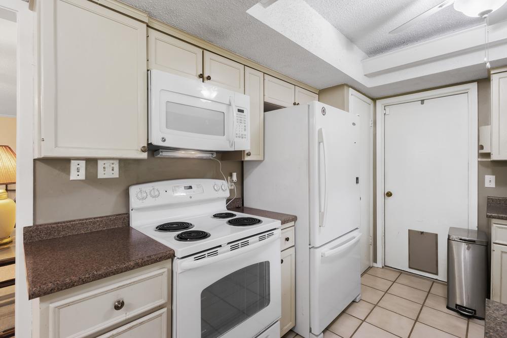 Austin, Texas, 78745, United States, 4 Bedrooms Bedrooms, ,2 BathroomsBathrooms,Residential,For Sale,1902323