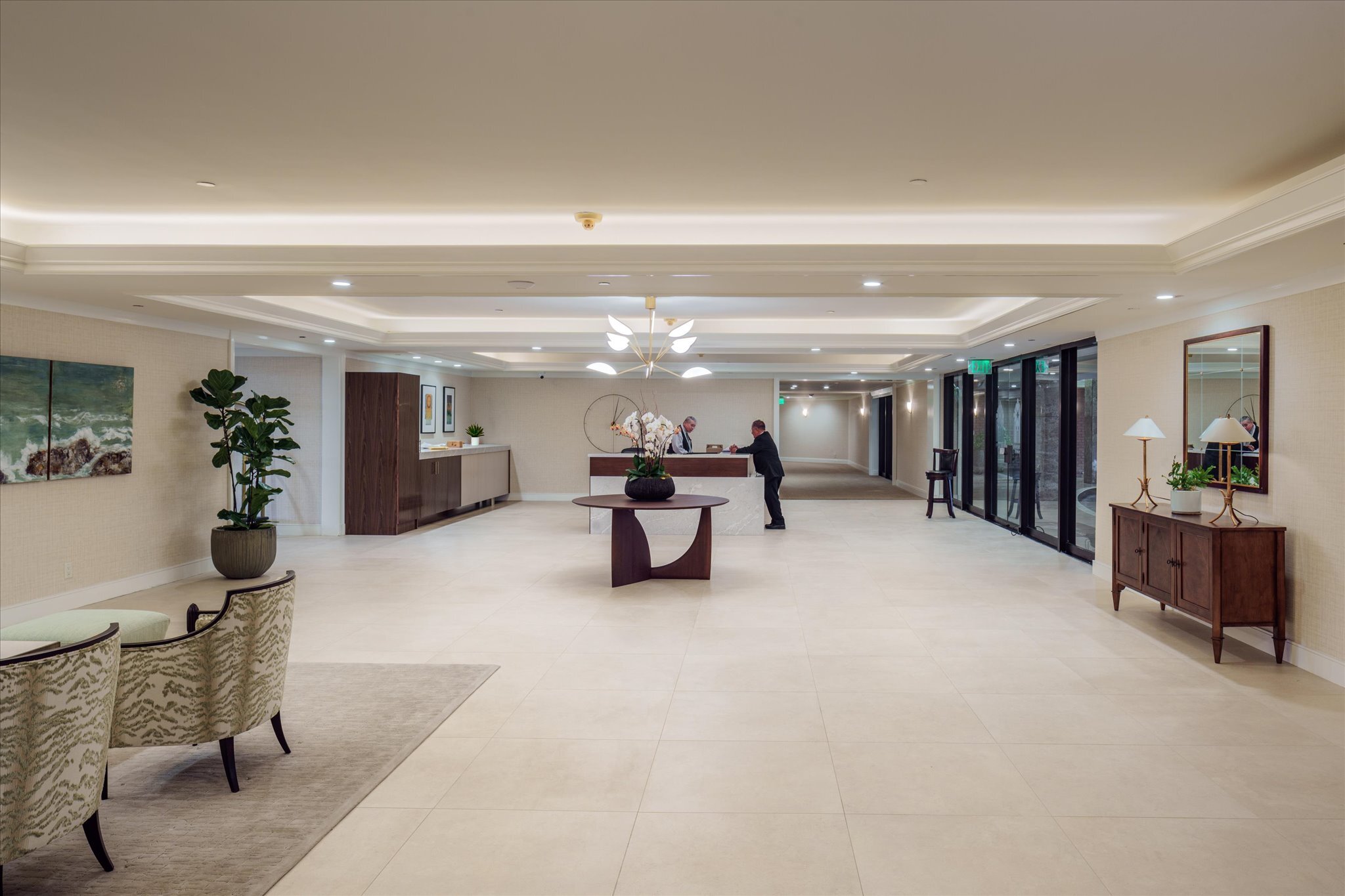  300 N Swall Dr - 物件實景