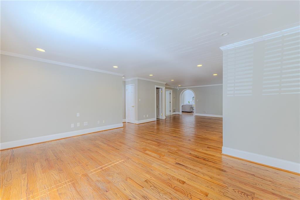 Atlanta, Georgia, 30350, United States, 5 Bedrooms Bedrooms, ,5 BathroomsBathrooms,Residential,For Sale,1987356