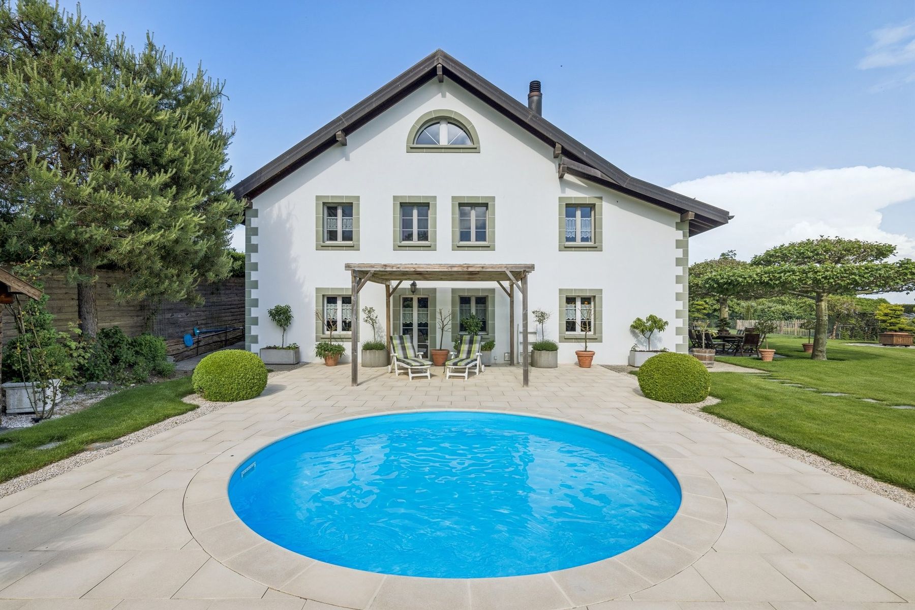  Exceptional 8-room residence with wooded grounds and swimming pool in Montprevey - 物件實景
