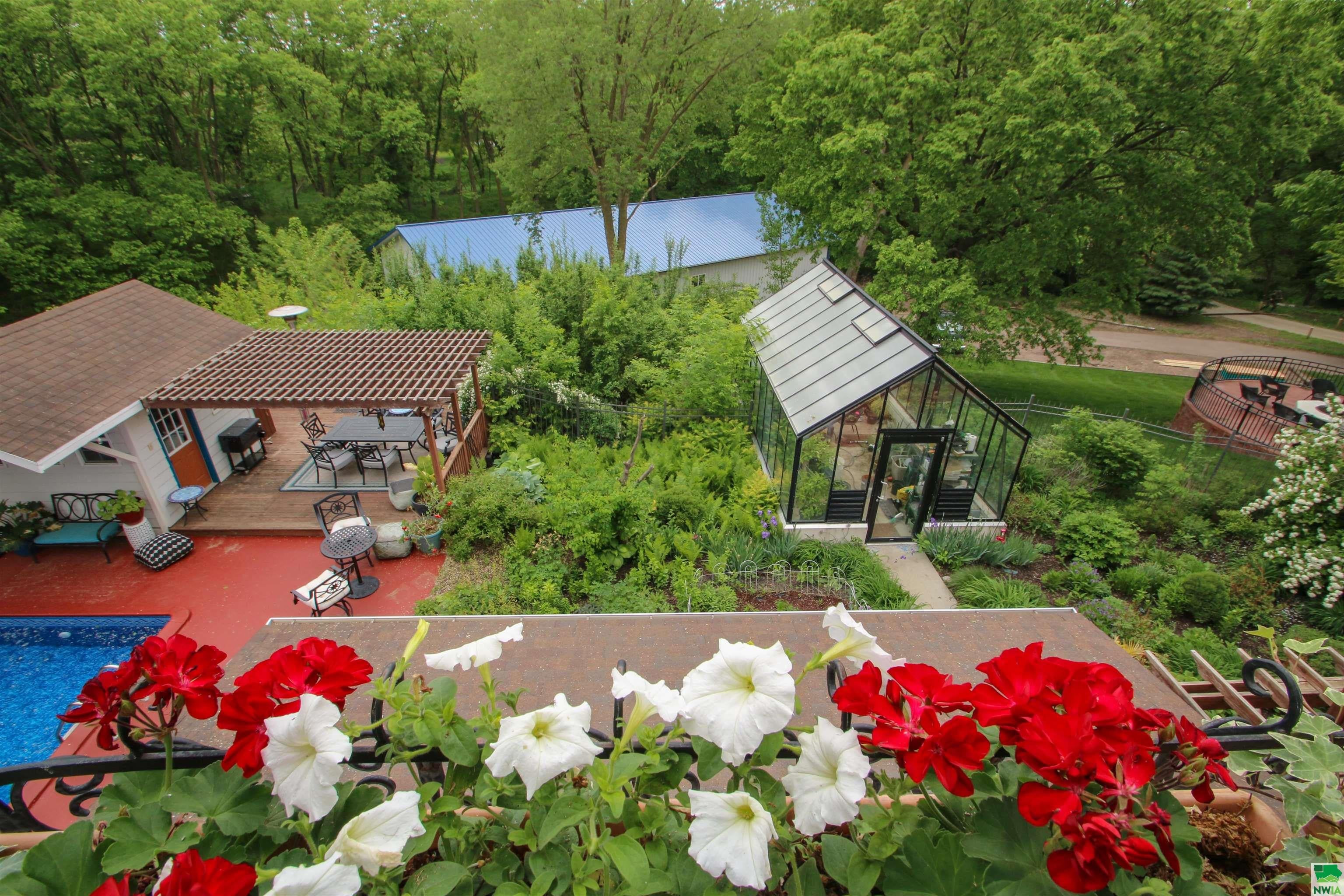Sioux City, Iowa, 51103, United States, 5 Bedrooms Bedrooms, ,3 BathroomsBathrooms,Residential,For Sale,1824079