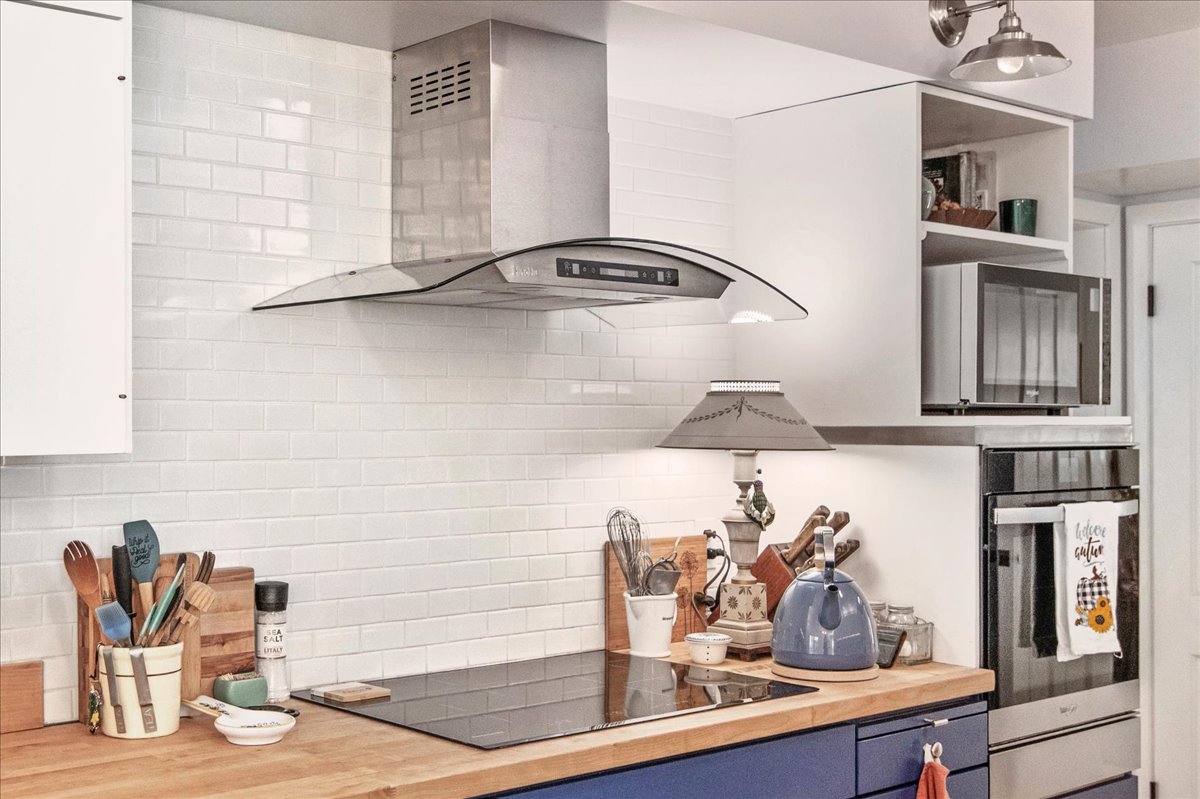 Lompoc, California, 93436, United States, 4 Bedrooms Bedrooms, ,1 BathroomBathrooms,Residential,For Sale,2002013