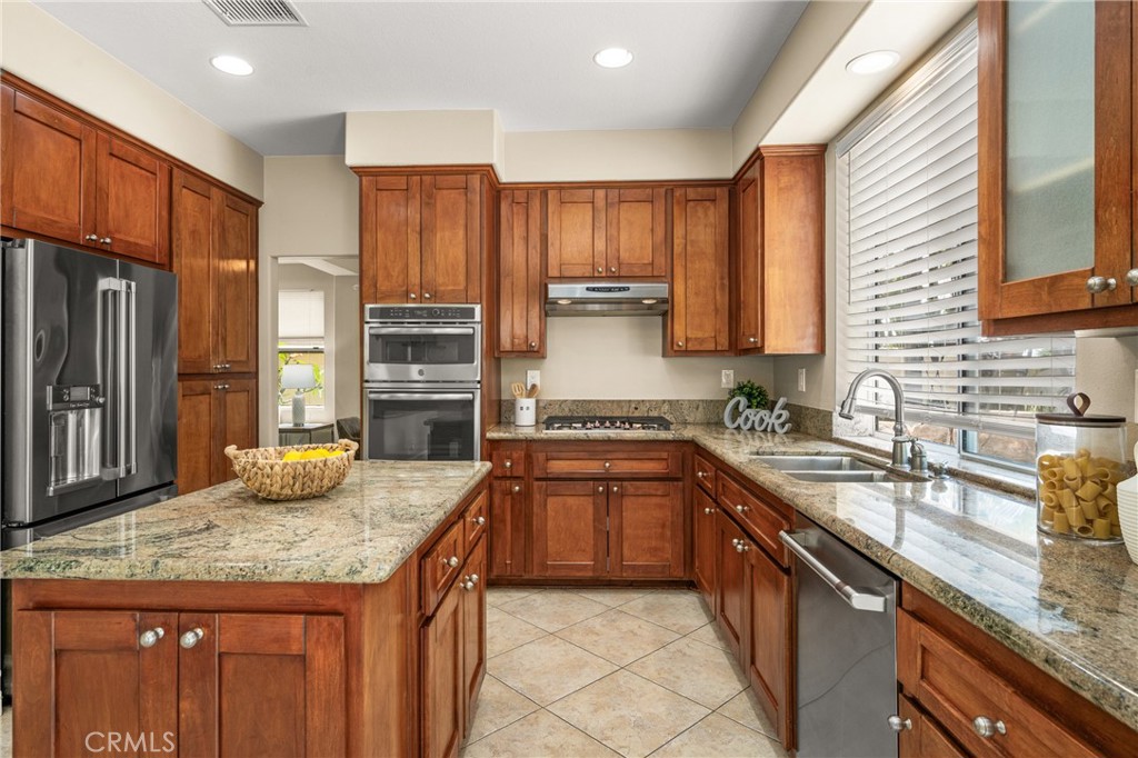 Lake Forest, California, 92610, United States, 5 Bedrooms Bedrooms, ,3 BathroomsBathrooms,Residential,For Sale,1903296