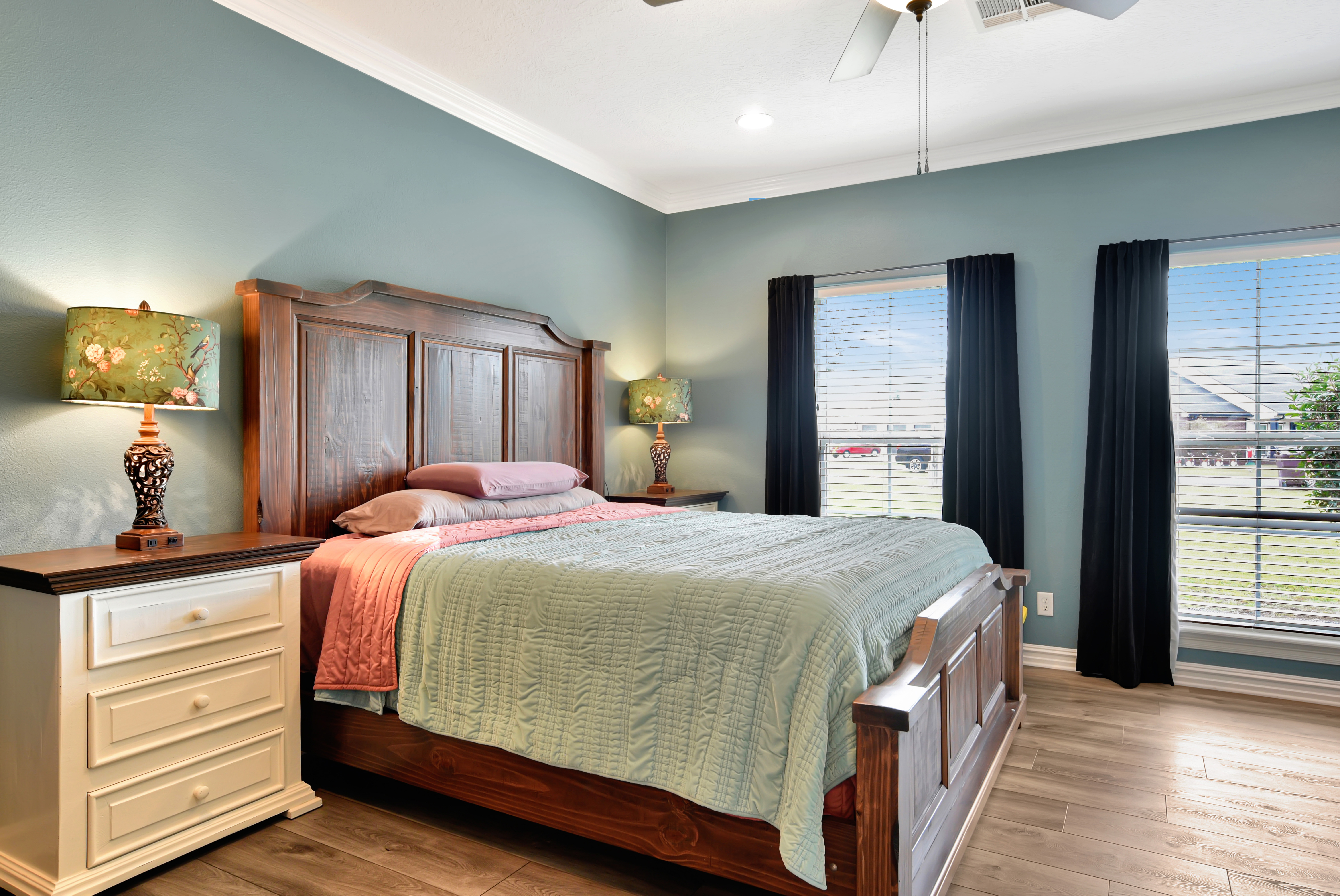 Westlake, Louisiana, 70669, United States, 4 Bedrooms Bedrooms, ,3 BathroomsBathrooms,Residential,For Sale,2001563