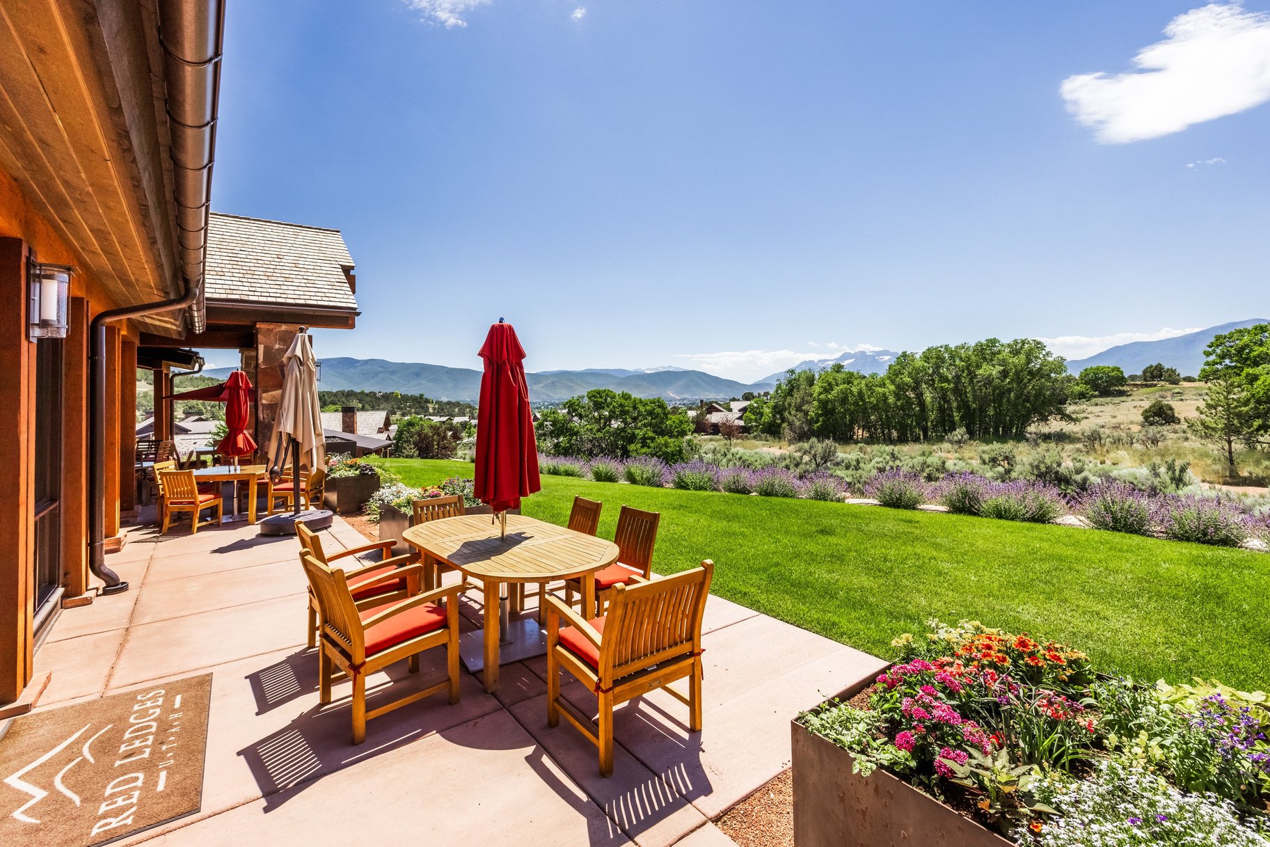  Luxury on Top of the Red Ledges - 物件實景