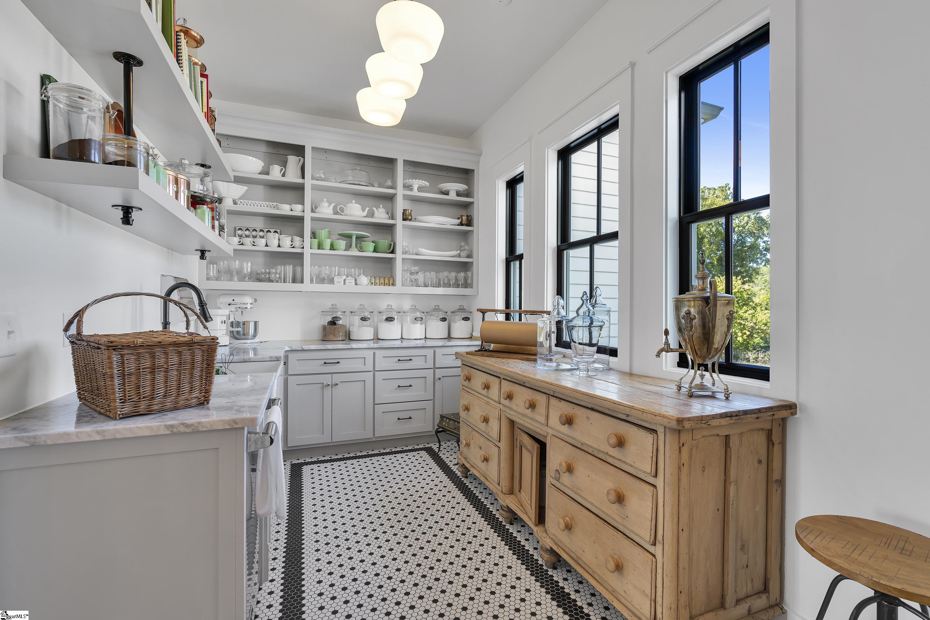 Townville, South Carolina, 29689, United States, 7 Bedrooms Bedrooms, ,7 BathroomsBathrooms,Residential,For Sale,1995910