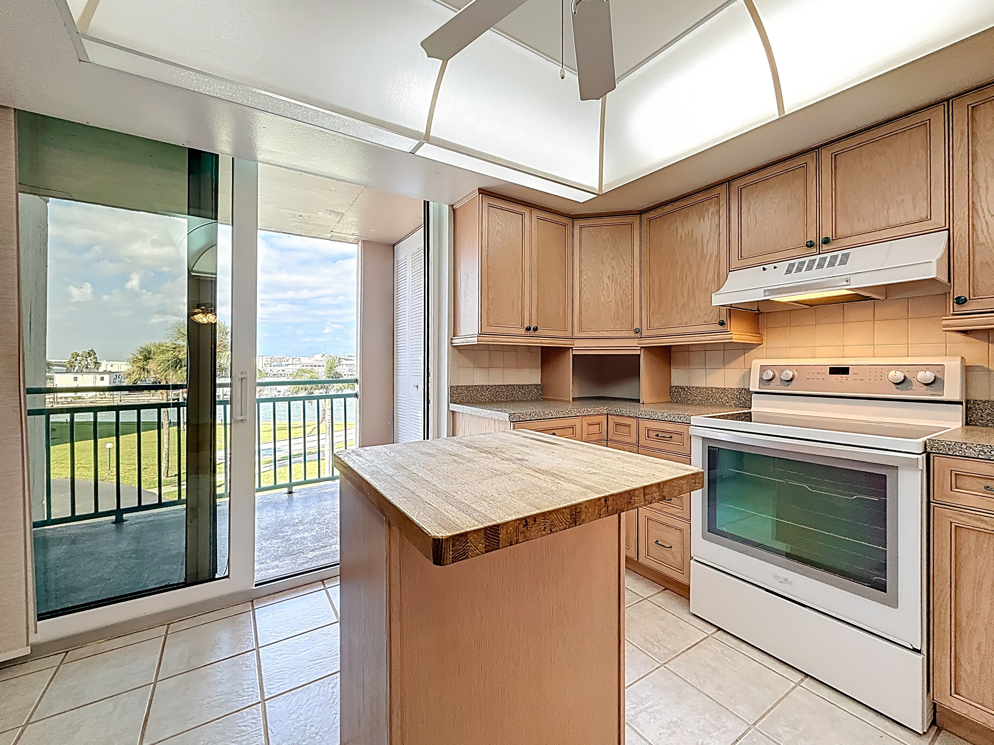 Treasure Island, Florida, 33706, United States, 3 Bedrooms Bedrooms, ,3 BathroomsBathrooms,Residential,For Sale,1983307