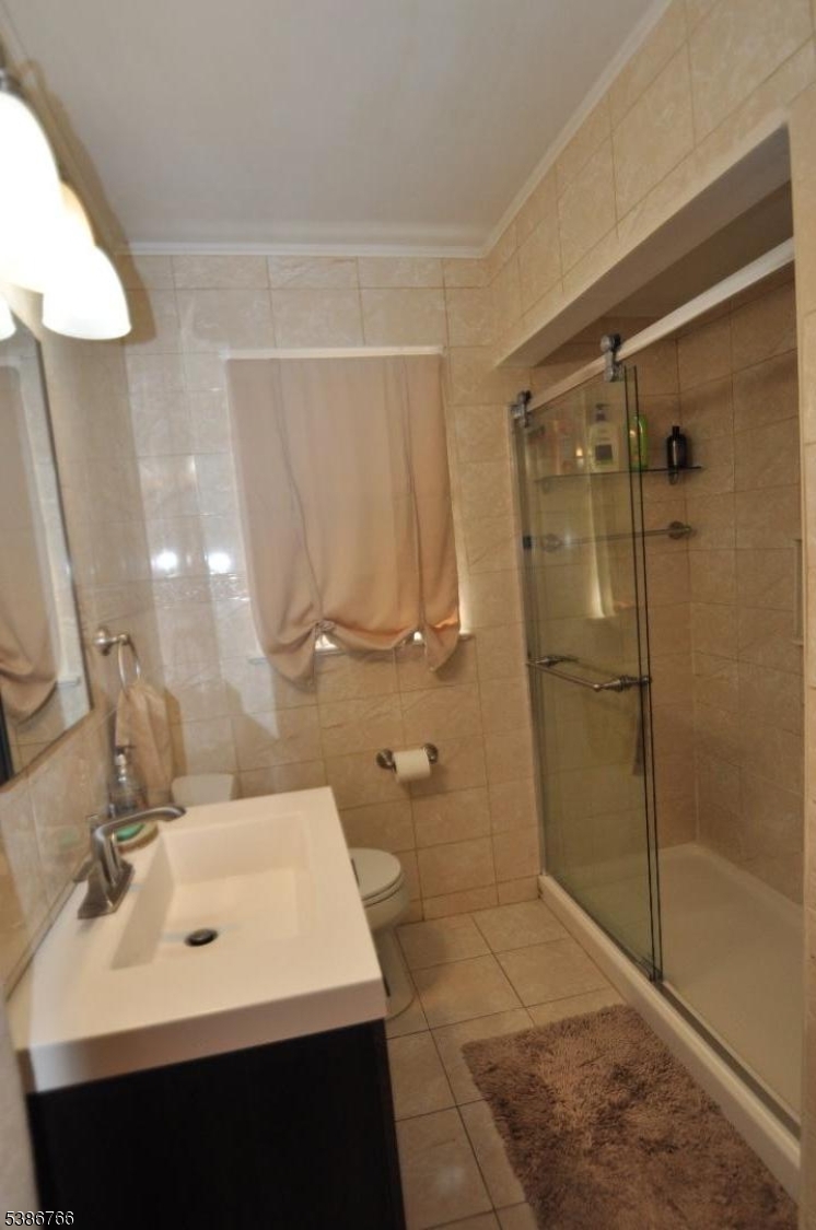 Burlington, Springfield Township`, New Jersey, 07081, United States, 4 Bedrooms Bedrooms, ,3 BathroomsBathrooms,Residential,For Sale,1979460