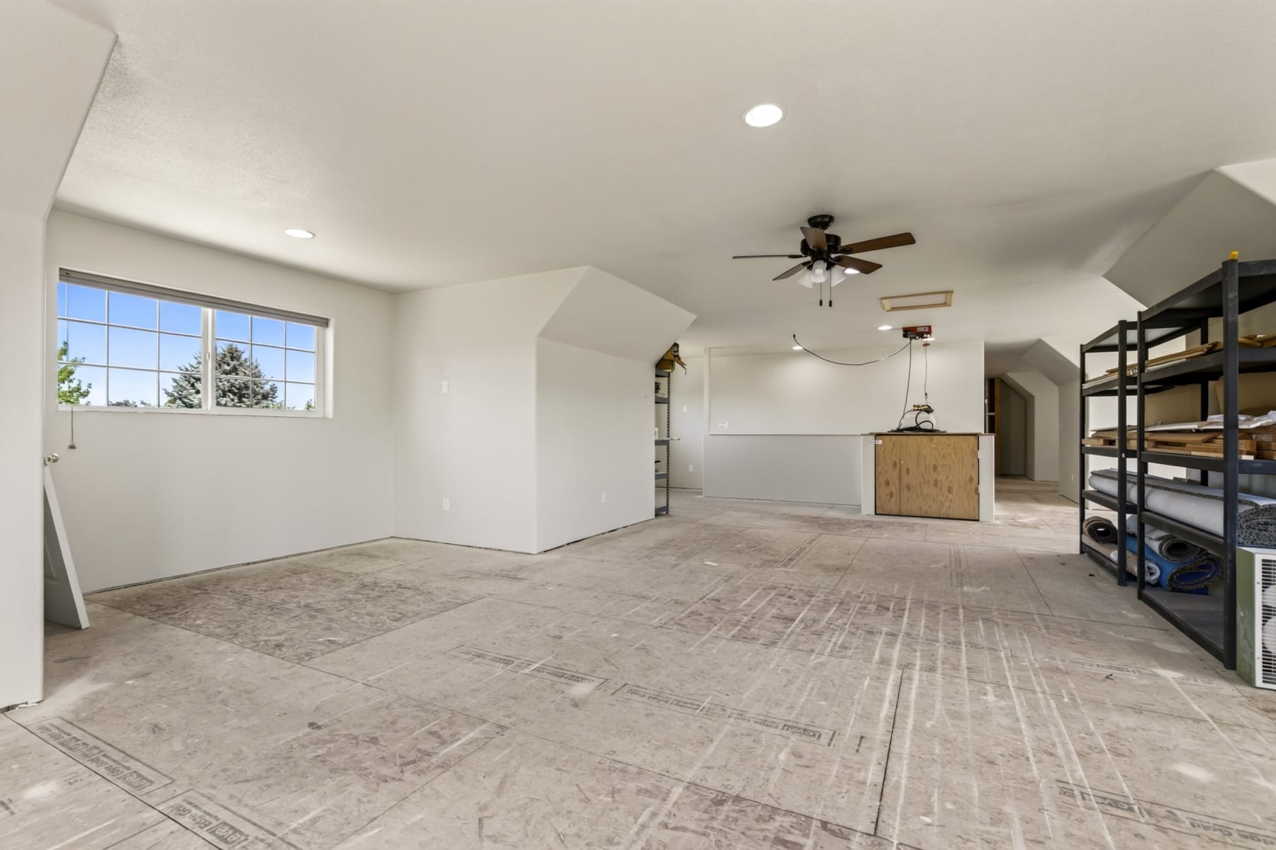  182 Justin Court Central Point, OR 97502 - 物件實景