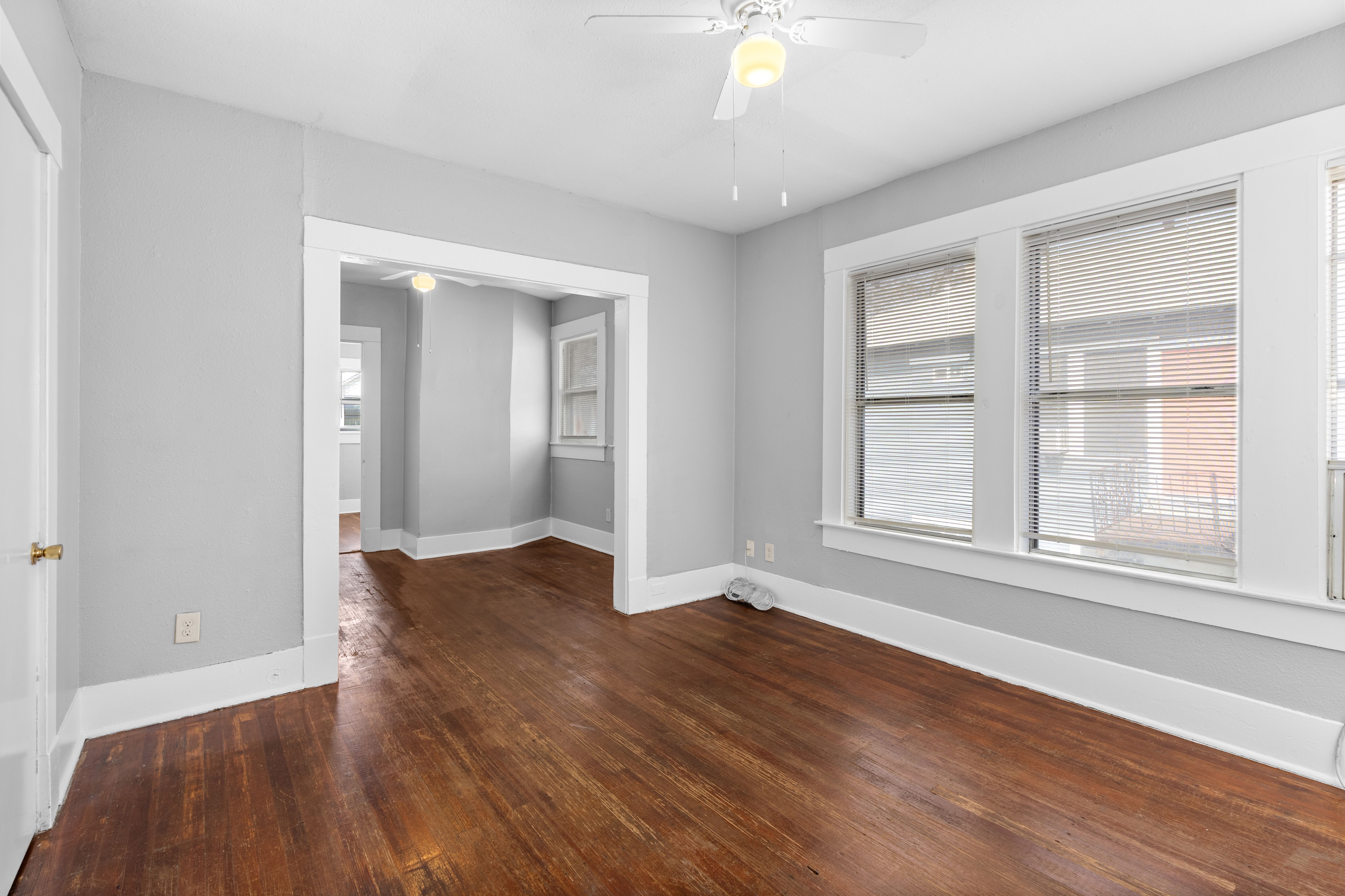  Exceptional 4-Plex Opportunity - 物件實景