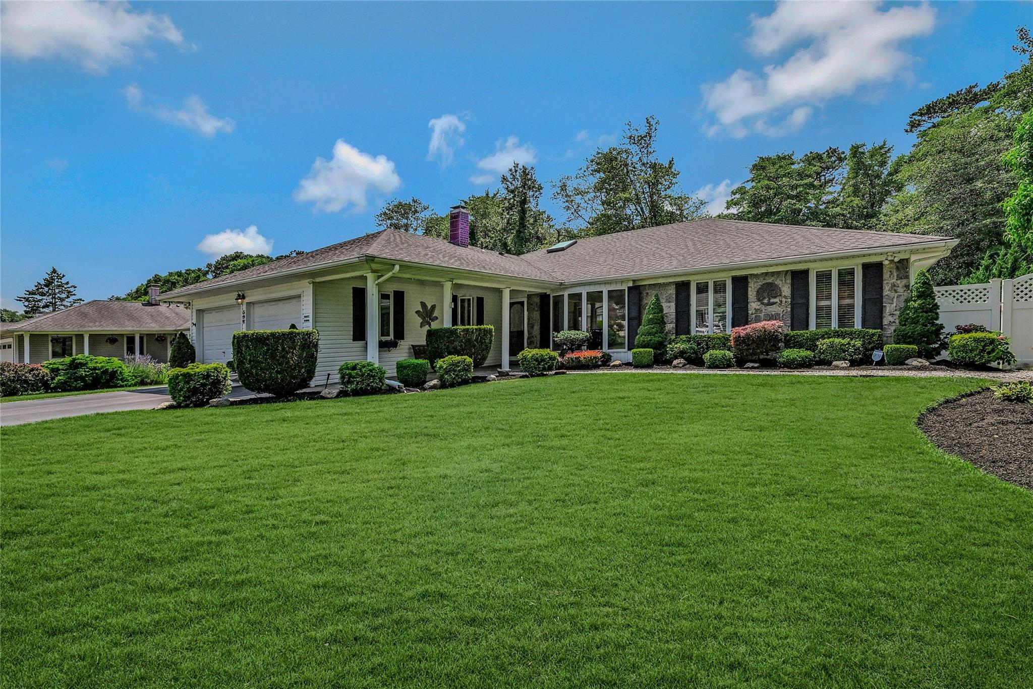 Sayville, New York, 11782, United States, 3 Bedrooms Bedrooms, ,2 BathroomsBathrooms,Residential,For Sale,1892775