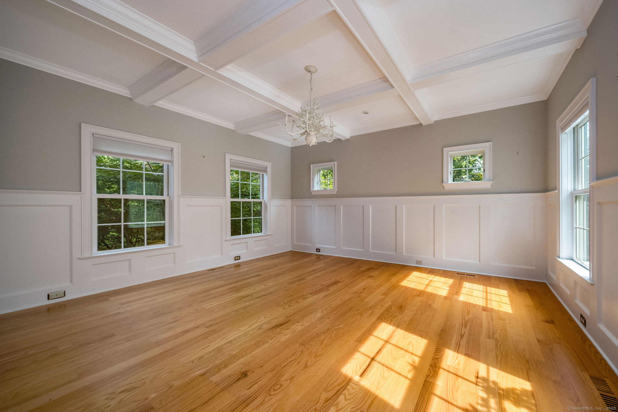 Madison, Connecticut, 06443, United States, 4 Bedrooms Bedrooms, ,4 BathroomsBathrooms,Residential,For Sale,1960564