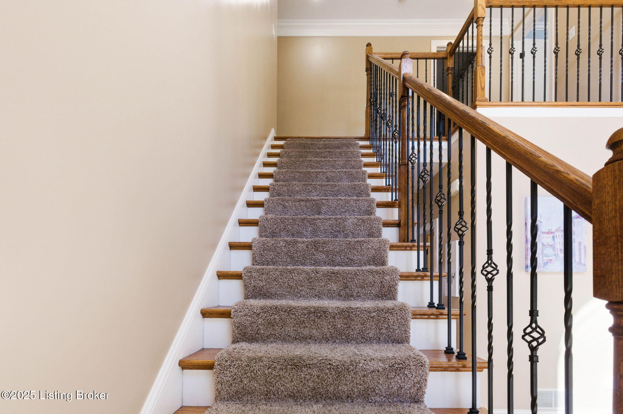 La Grange, Kentucky, 40031, United States, 5 Bedrooms Bedrooms, ,4 BathroomsBathrooms,Residential,For Sale,1971685