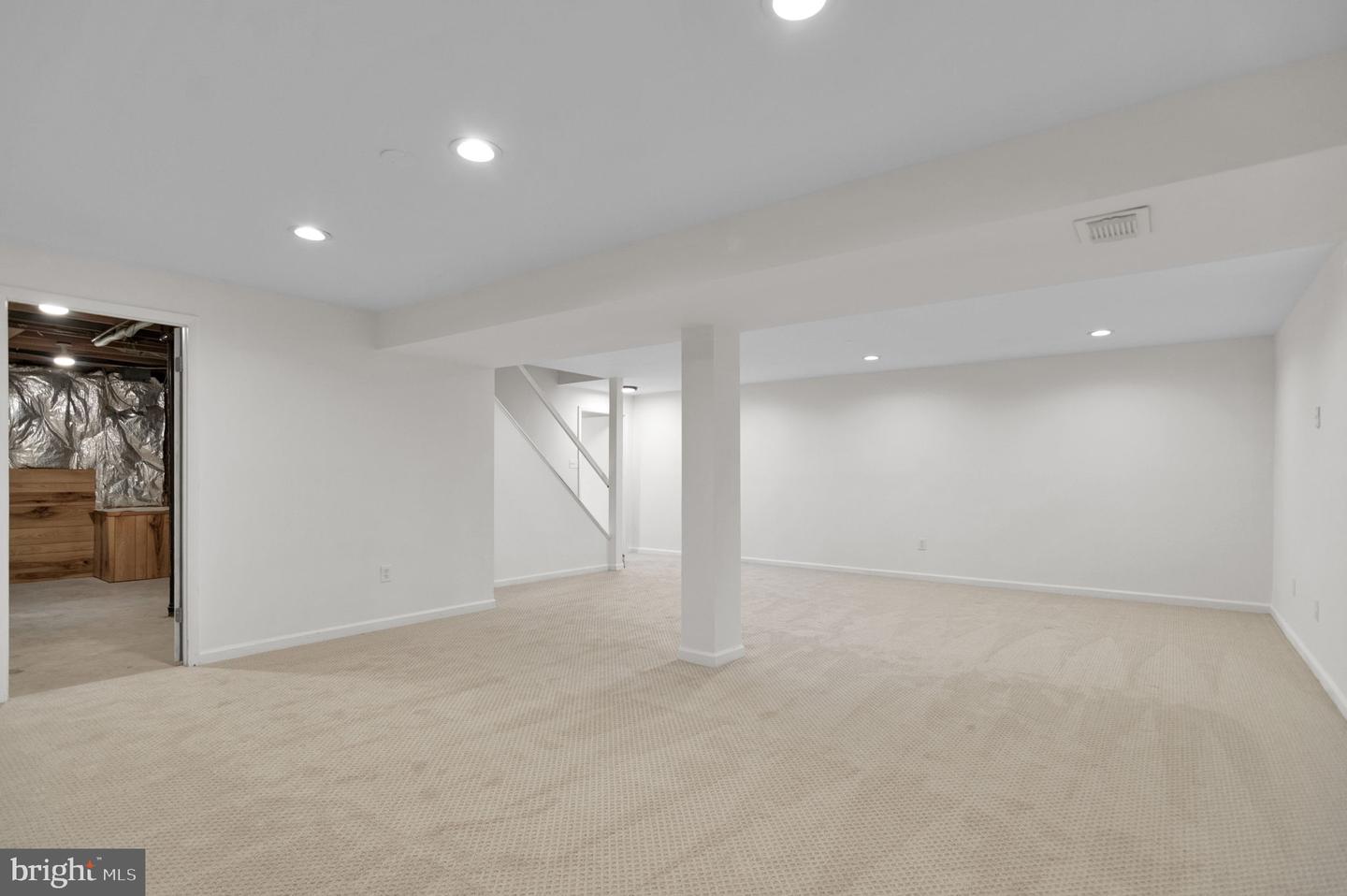 Fairfax, Virginia, 22030, United States, 4 Bedrooms Bedrooms, ,3 BathroomsBathrooms,Residential,For Sale,1896829