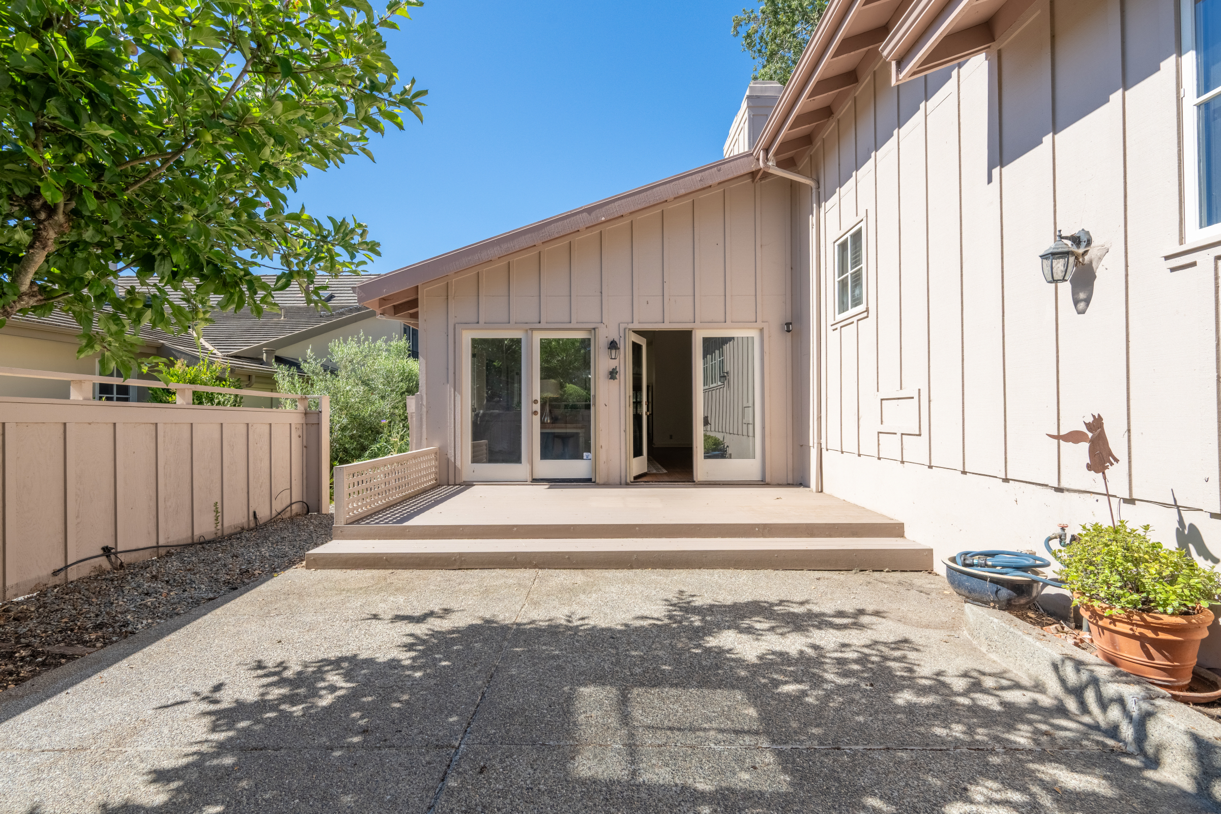  25405 Markham Lane, Corral De Tierra - 物件實景