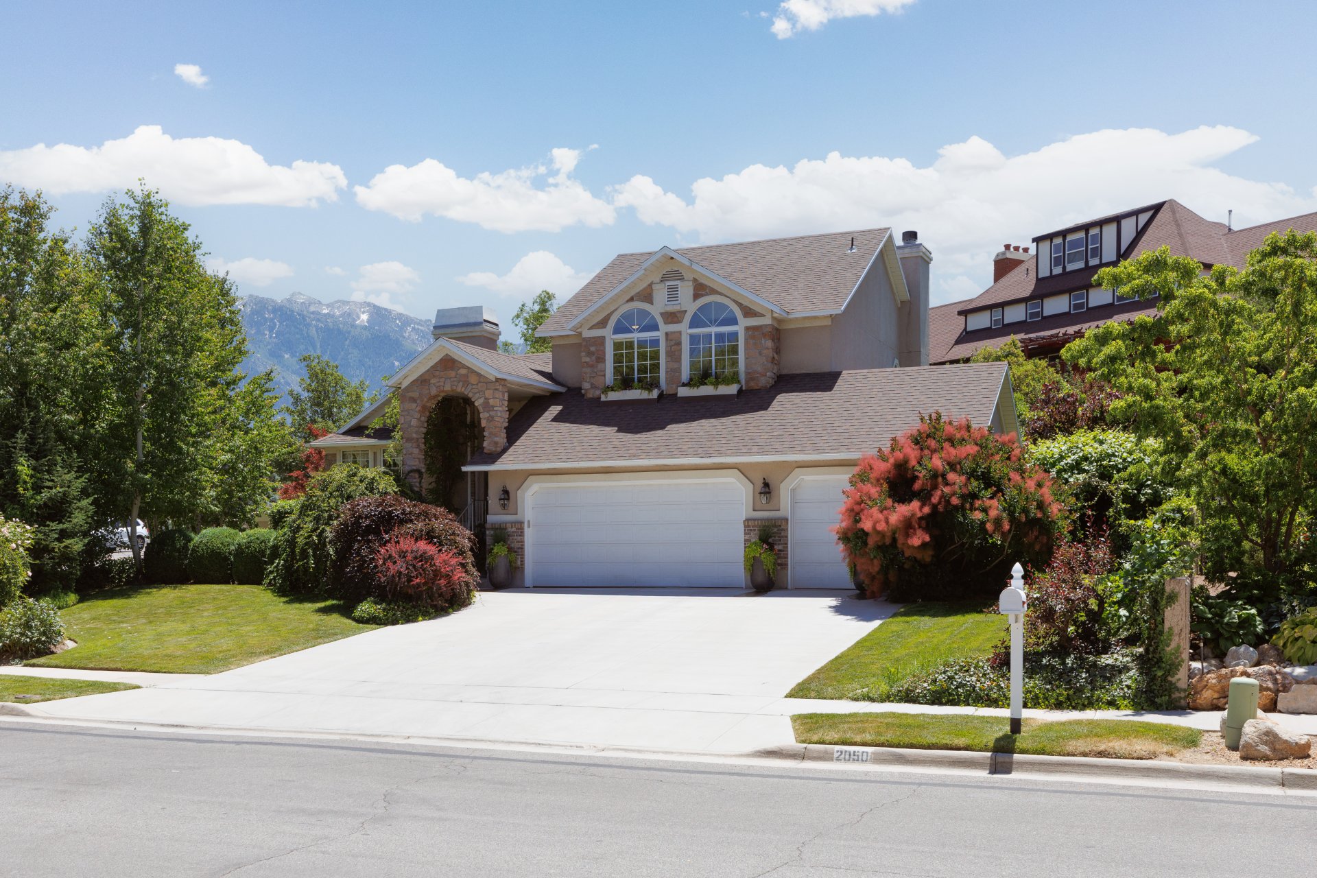 Johnstone Dr, Sandy, UT 84093 #1