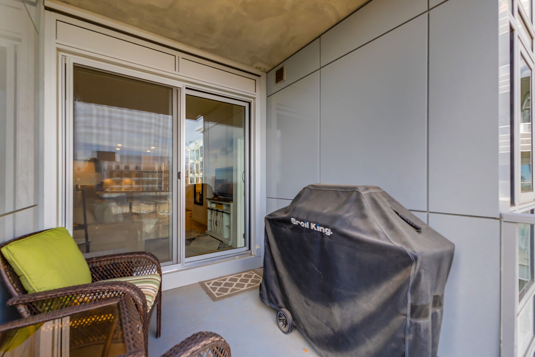  88 9 Street NE #403 - 物件實景