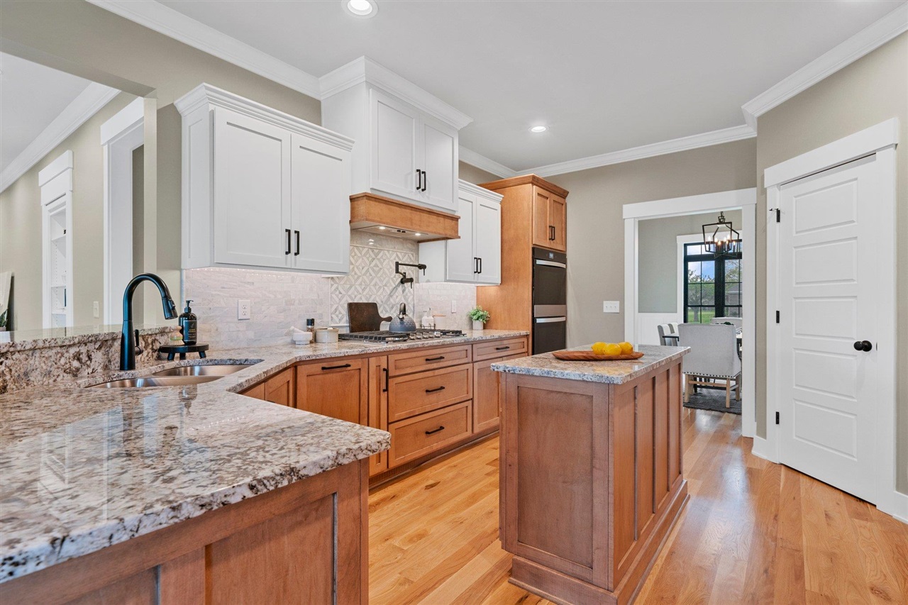 Franklin, Kentucky, 42134, United States, 3 Bedrooms Bedrooms, ,3 BathroomsBathrooms,Residential,For Sale,1988354