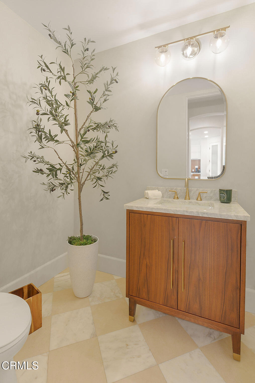 Thousand Oaks, California, 91362, United States, 4 Bedrooms Bedrooms, ,4 BathroomsBathrooms,Residential,For Sale,1997017