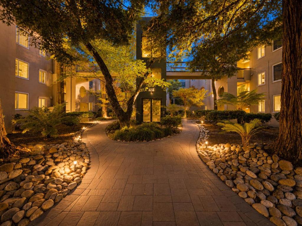 San Mateo, California, 94401, United States, 2 Bedrooms Bedrooms, ,1 BathroomBathrooms,Residential,For Sale,2049051