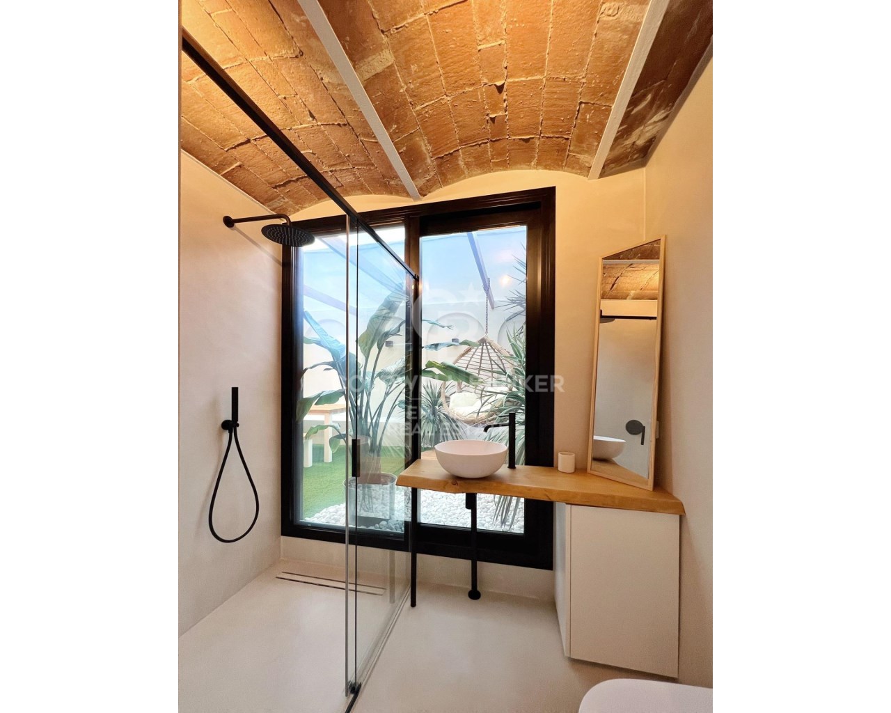 Barcelona, Catalonia, ES, 3 Bedrooms Bedrooms, ,2 BathroomsBathrooms,Residential,For Sale,1699173