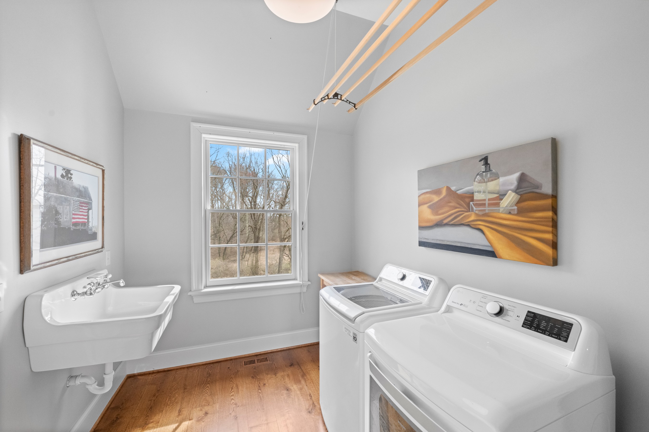  NONE AVAILABLE - 物件實景