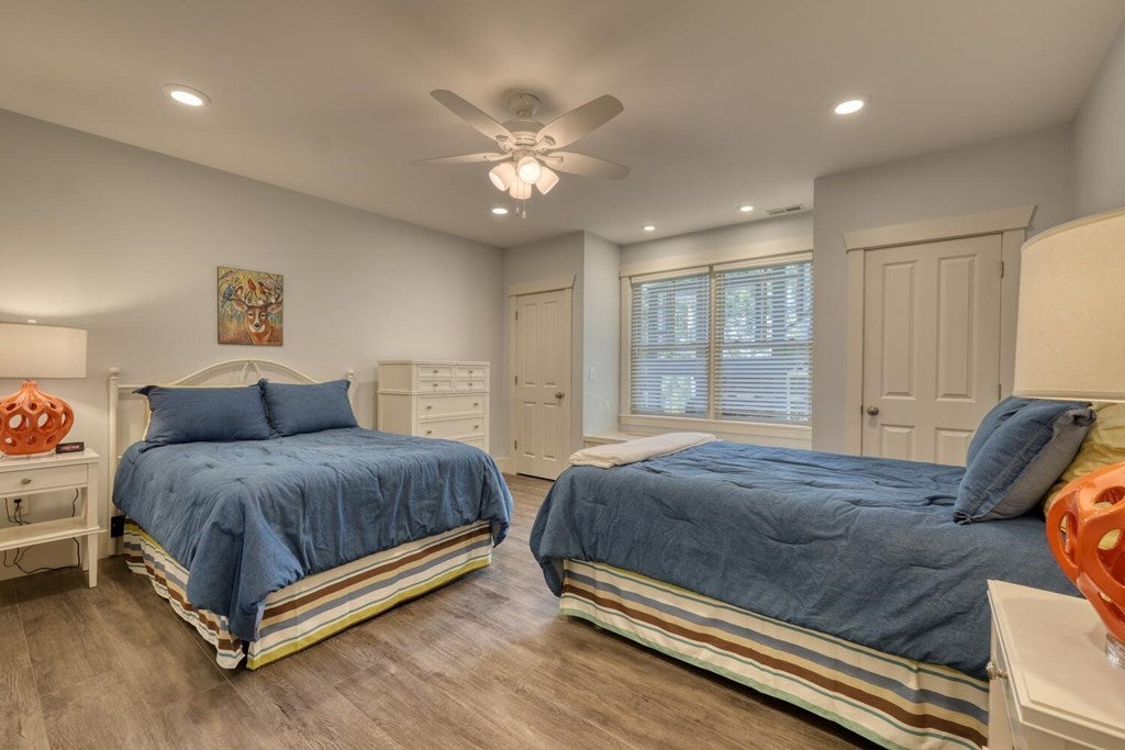 Blairsville, Georgia, 30512, United States, 5 Bedrooms Bedrooms, ,6 BathroomsBathrooms,Residential,For Sale,1901332