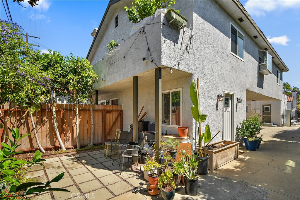 Los Angeles, California, 90019, United States, ,Residential,For Sale,2022270