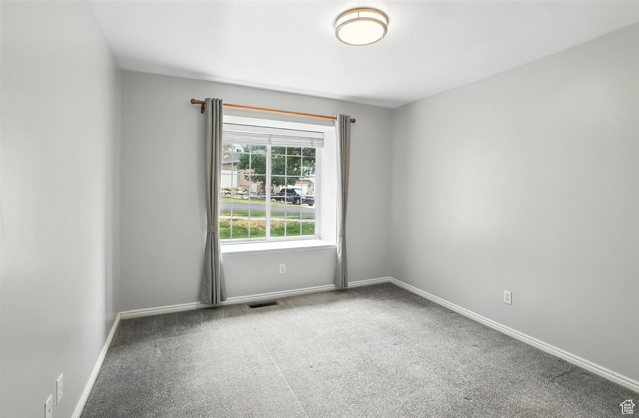Bountiful, Utah, 84010, United States, 5 Bedrooms Bedrooms, ,4 BathroomsBathrooms,Residential,For Sale,1926219