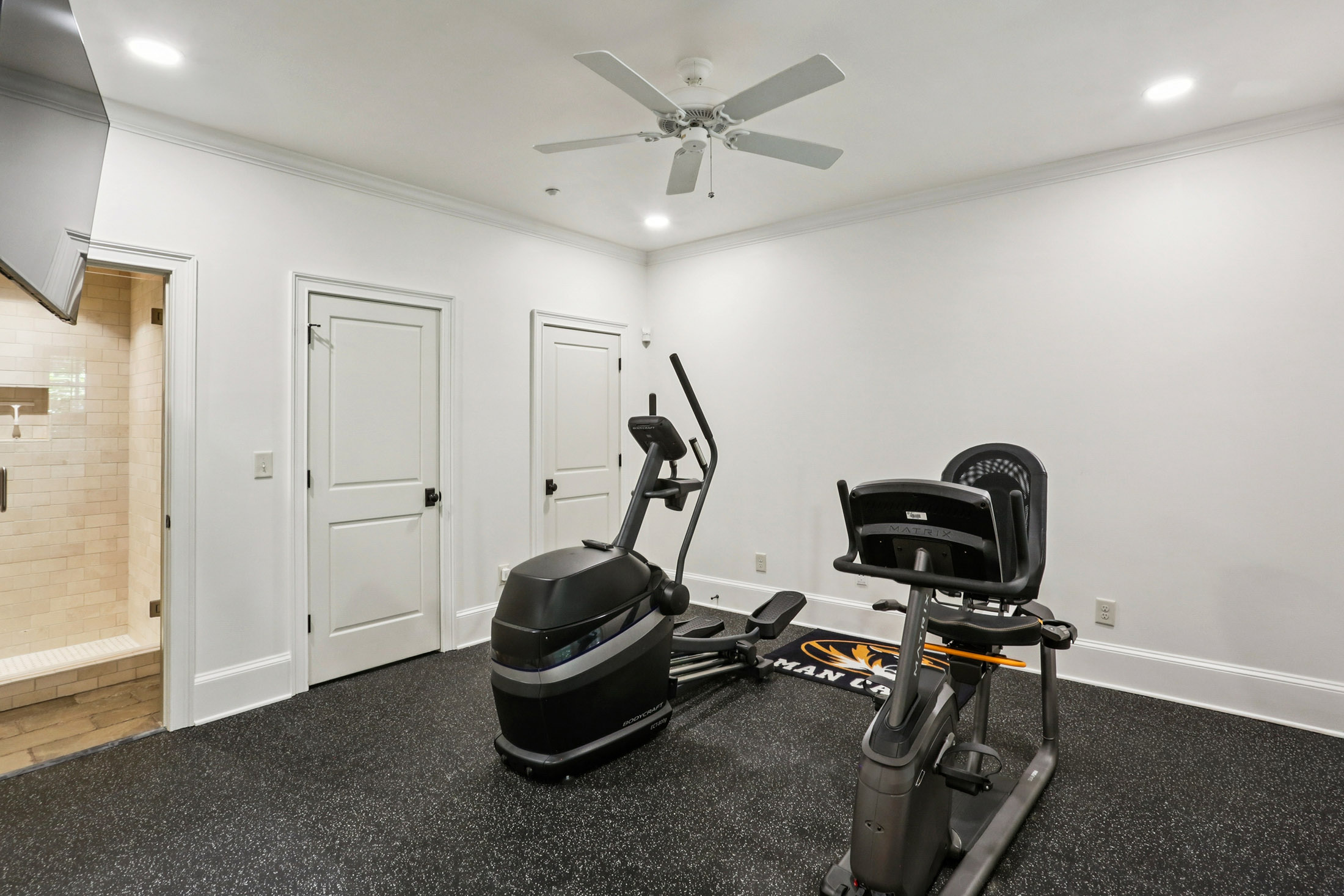  Exceptional Garden Hills Townhome Combines Luxury, Location and Lifestyle - 物件實景