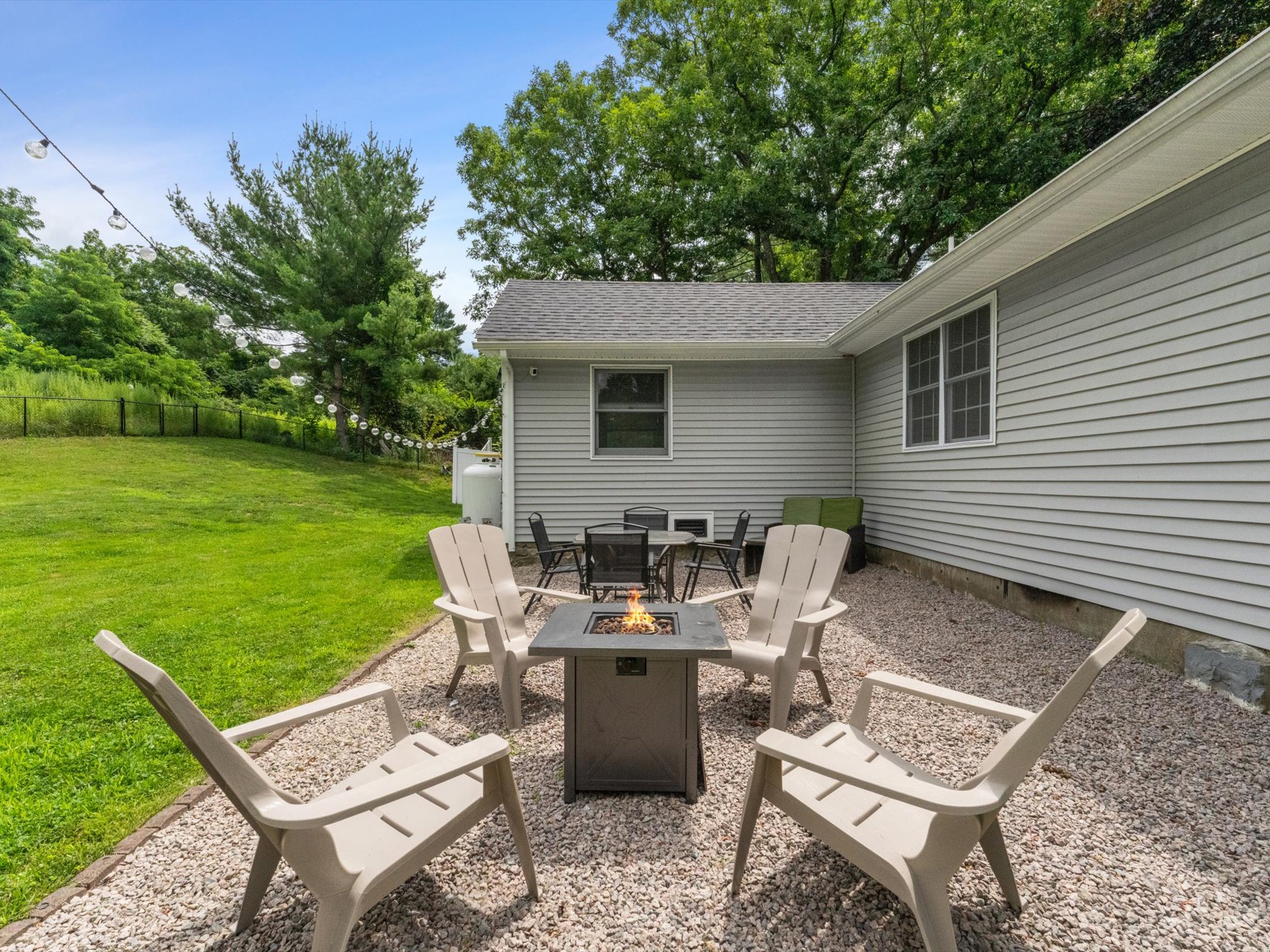  11 Mendon Road, Northbridge, MA 01534 - 物件實景