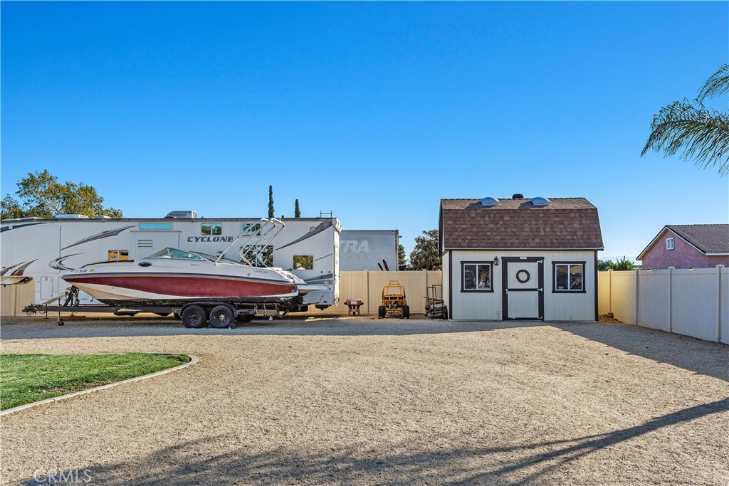 Jurupa Valley, California, 92509, United States, 4 Bedrooms Bedrooms, ,2 BathroomsBathrooms,Residential,For Sale,1987819