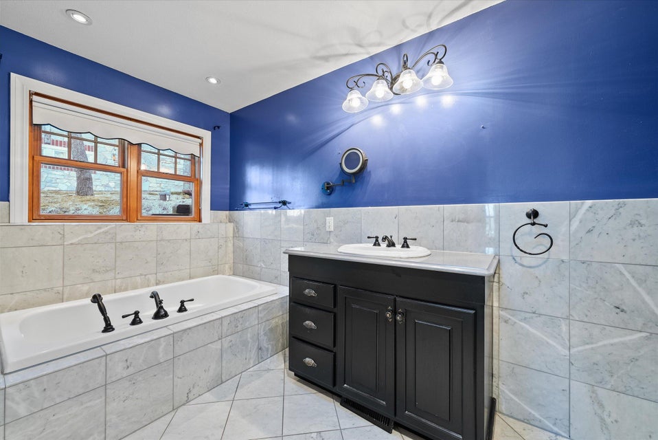 Rhine, Wisconsin, 53020, United States, 3 Bedrooms Bedrooms, ,4 BathroomsBathrooms,Residential,For Sale,1982629